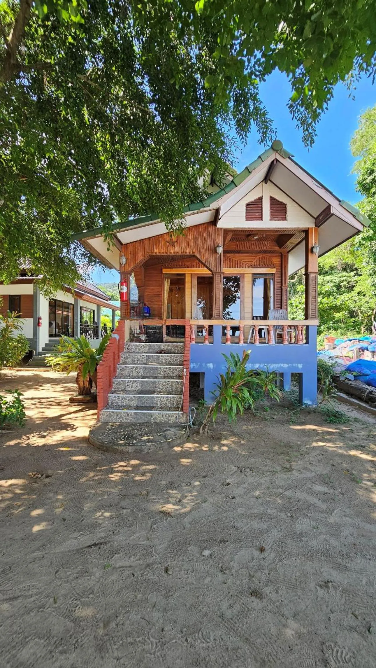 Property building in Kantiang Bay View Resort