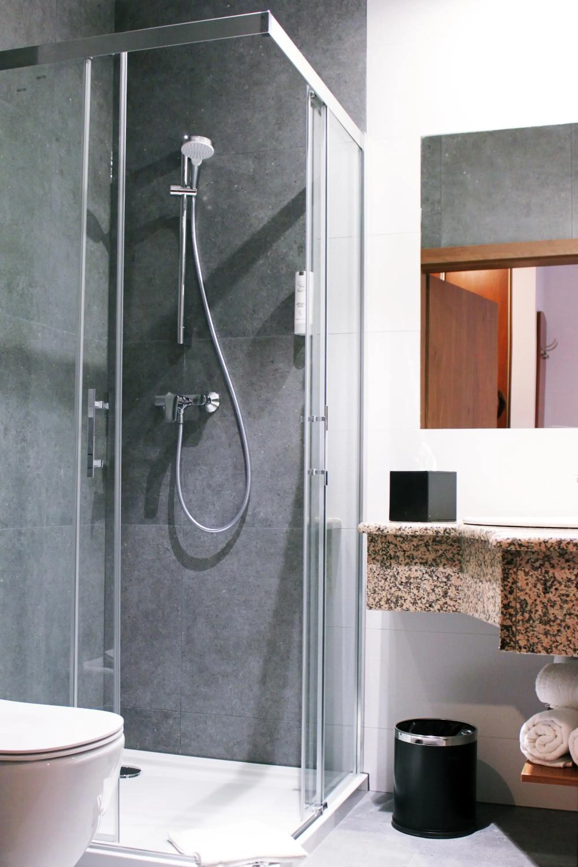 Shower in ParkHotel Łysoń