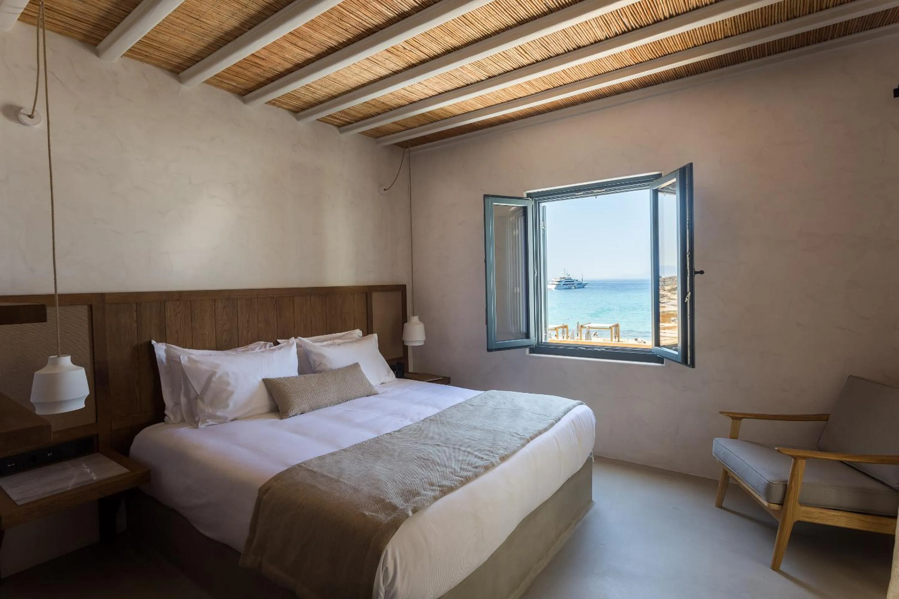 Photo of the whole room, Bed in Branco Mykonos