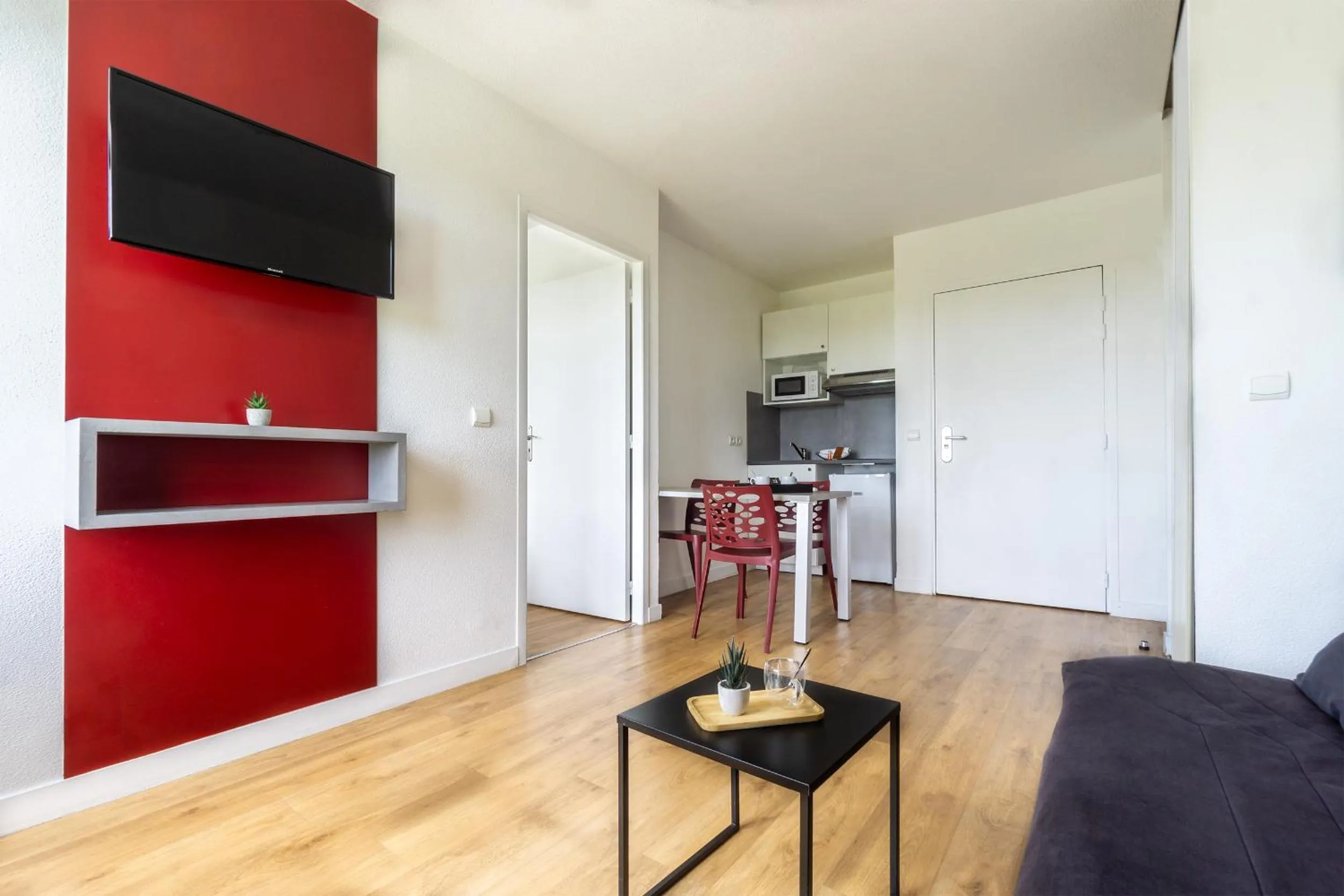 TV and multimedia in City Résidence Chelles