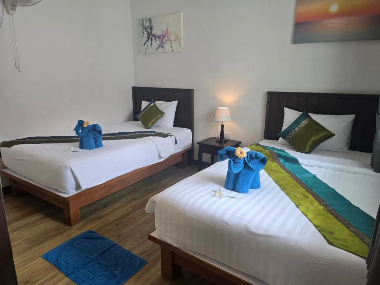 Bed in D.R. Lanta Bay Resort