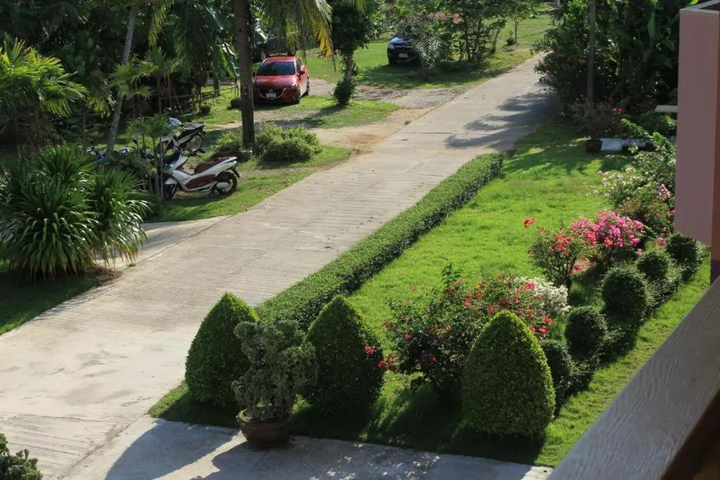 D.R. Lanta Bay Resort