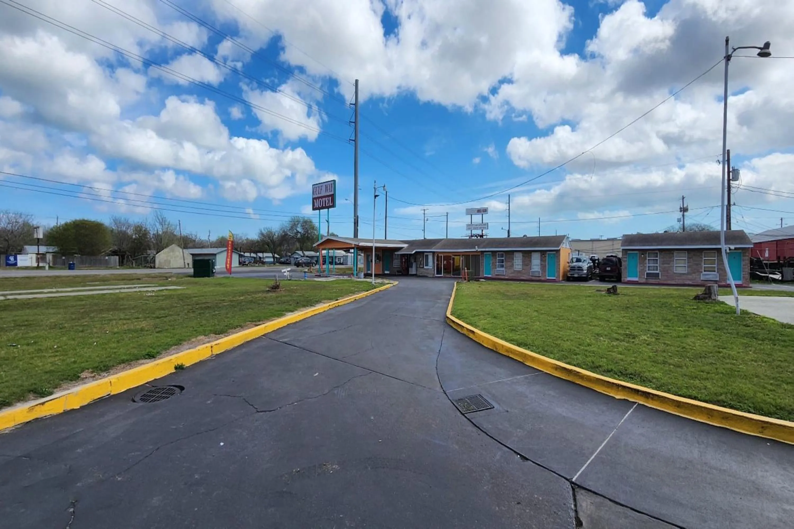 Property building in Gulfway Motel By OYO Near Airport I 37