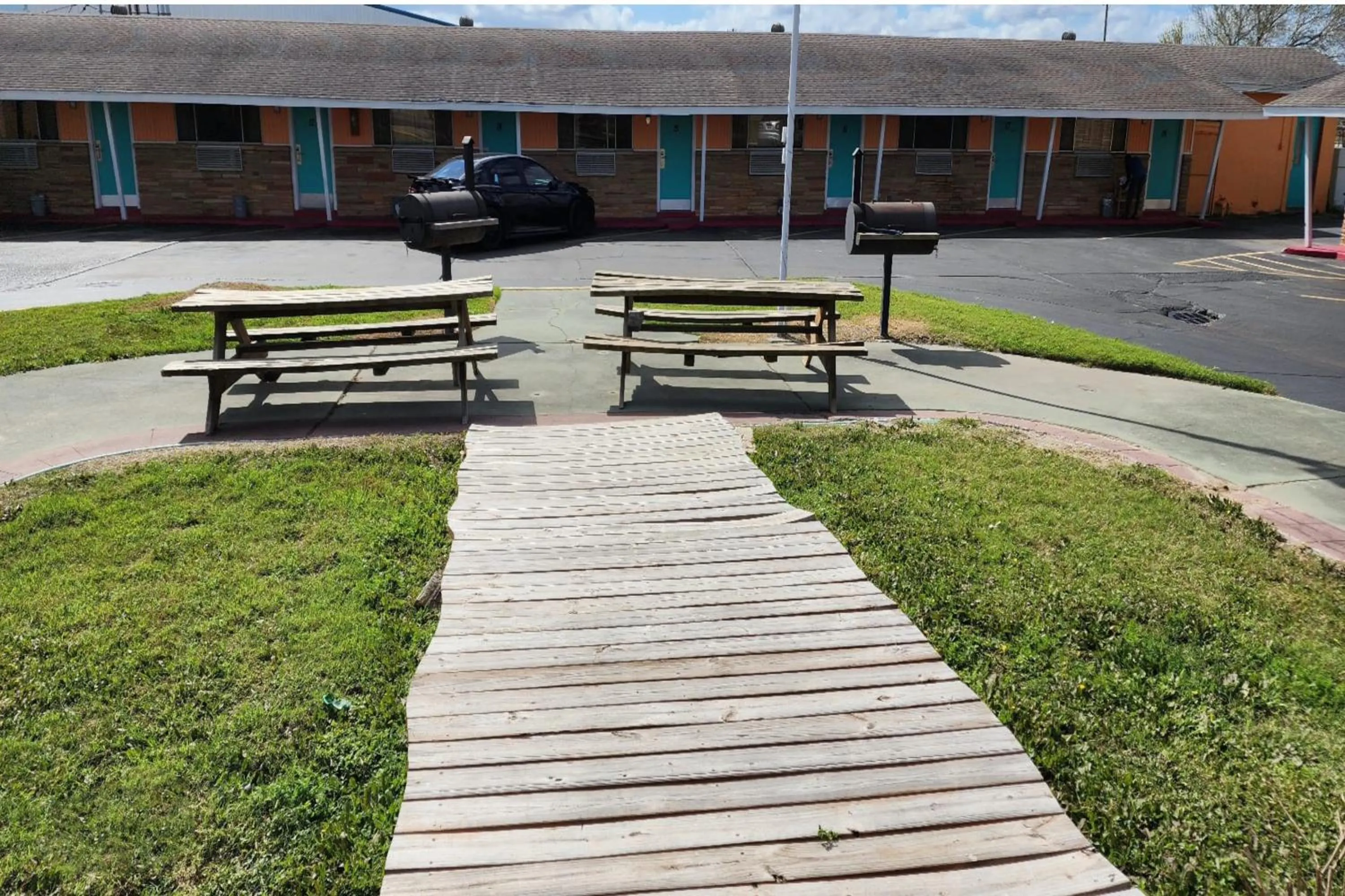 Garden in Gulfway Motel By OYO Near Airport I 37