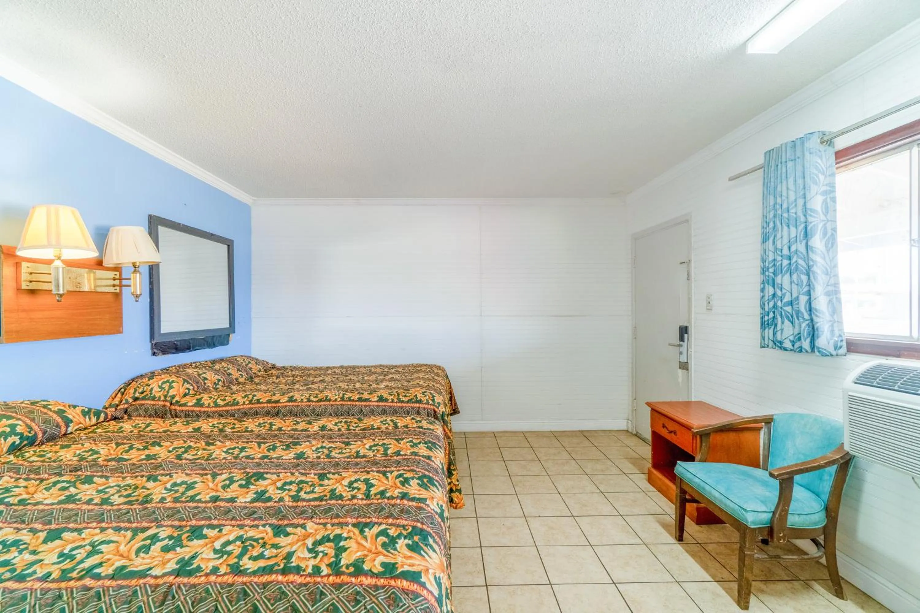 Bedroom, Bed in Gulfway Motel By OYO Near Airport I 37