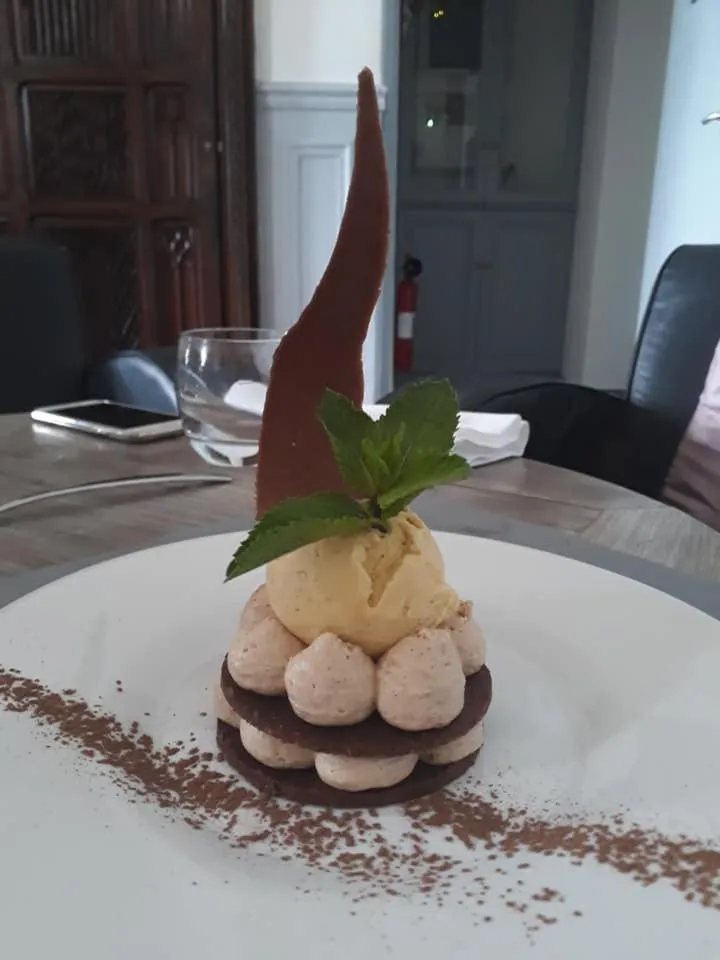 Restaurant/places to eat in Hôtel Château de l'Hermitage