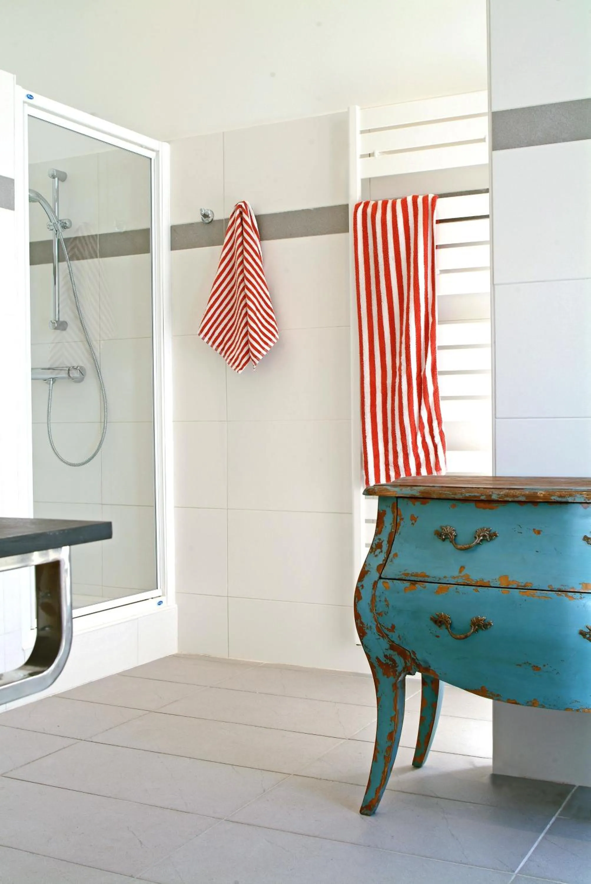 Bathroom in Hôtel Château de l'Hermitage