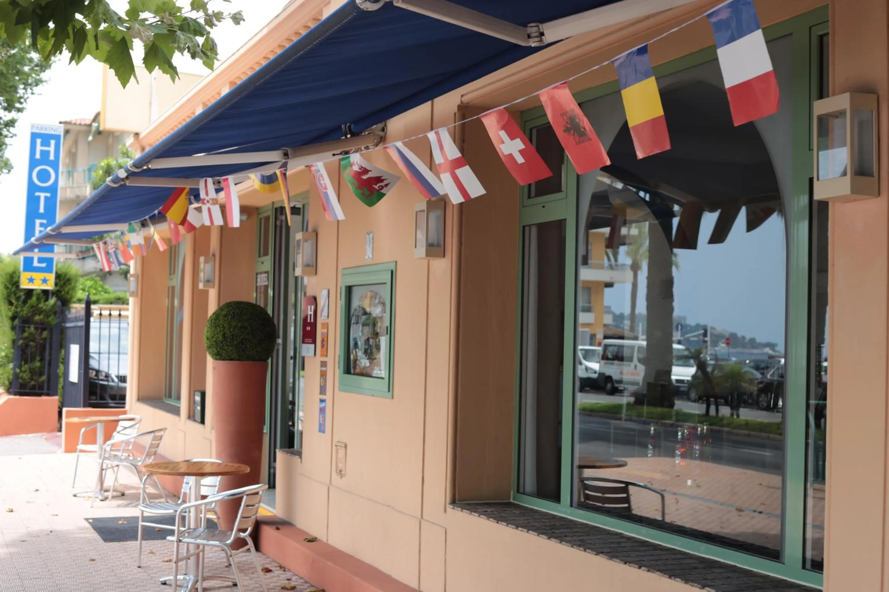 Facade/entrance in Hotel Pavillon Imperial