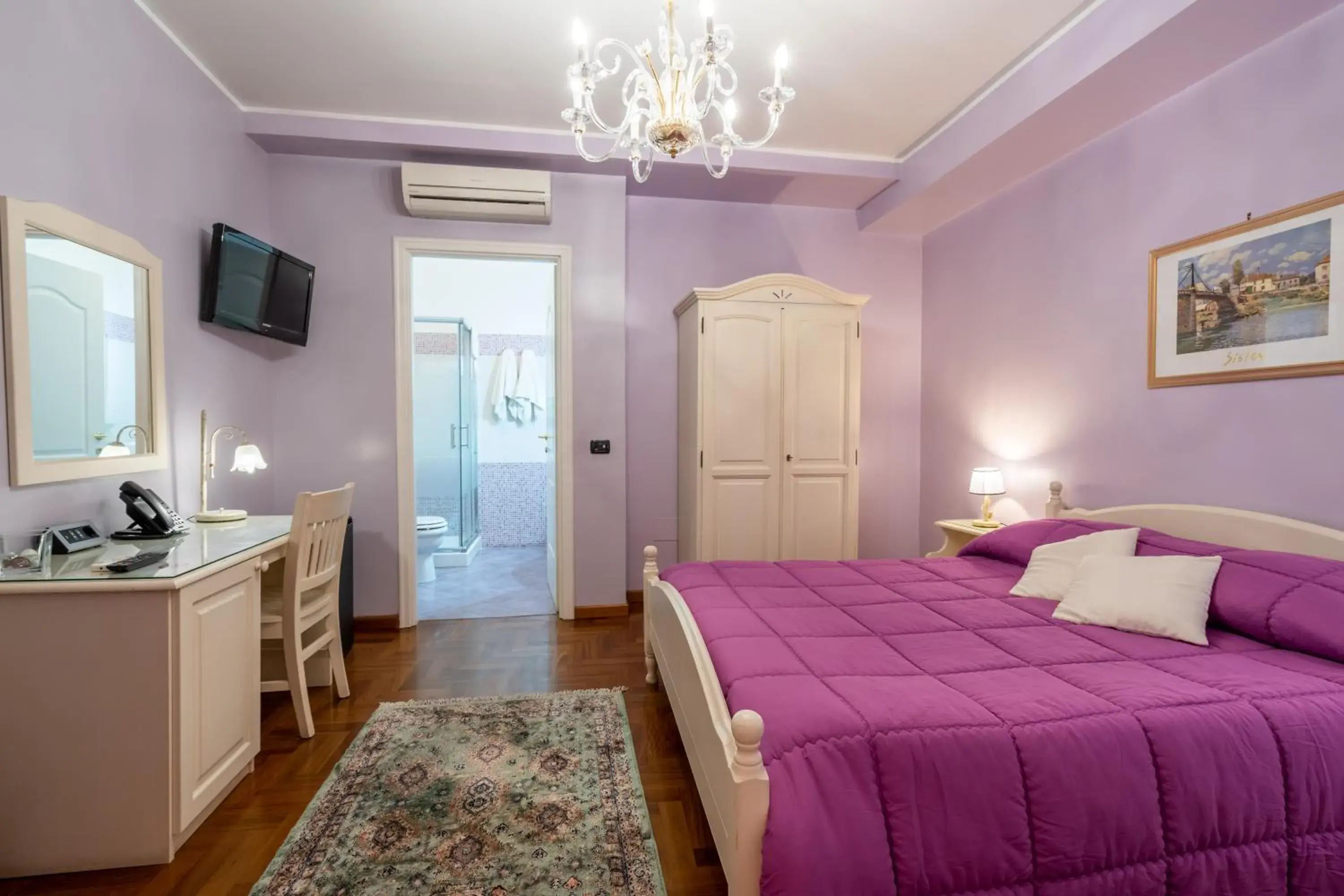 Classic Double Room in ALHAMBRA - Guest House di Charme Classic Double Room in ALHAMBRA - Guest House di Charme