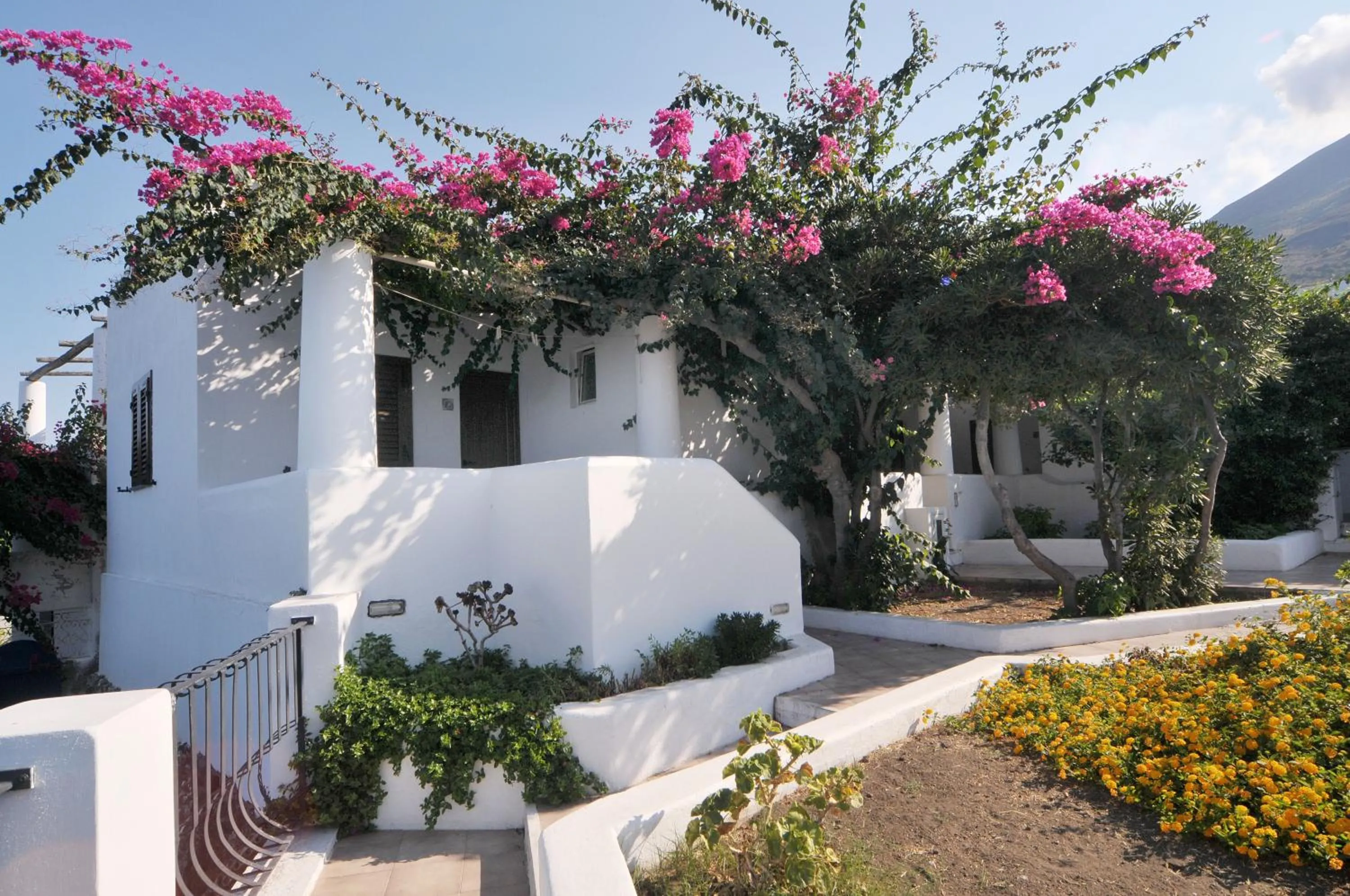 Facade/entrance in Hotel Villaggio Stromboli - isola di Stromboli