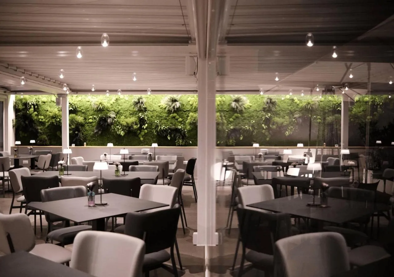 Restaurant/places to eat in Hotel Medinblu