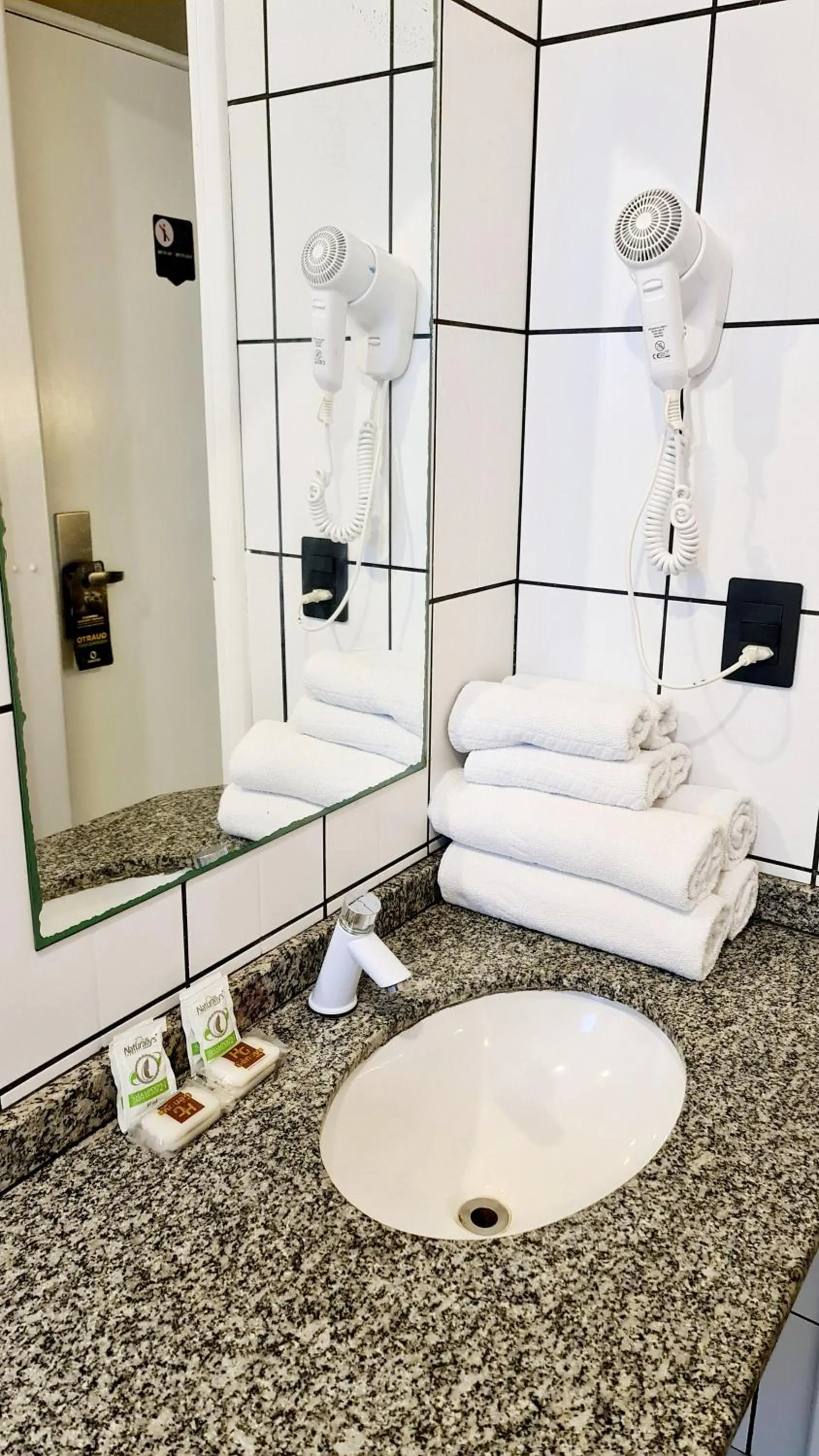 Bathroom in Hotel Gênova BC