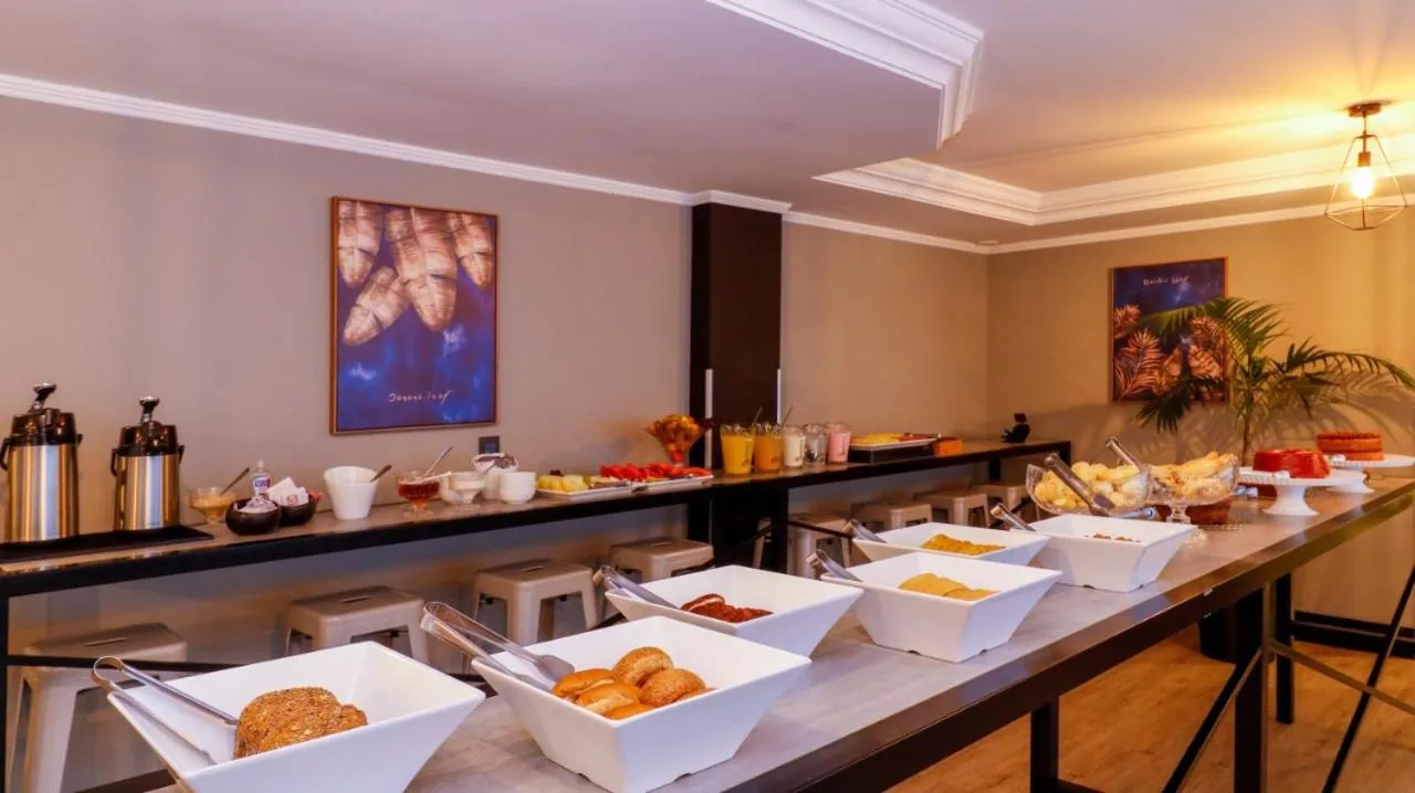 Buffet breakfast in Hotel Gênova BC