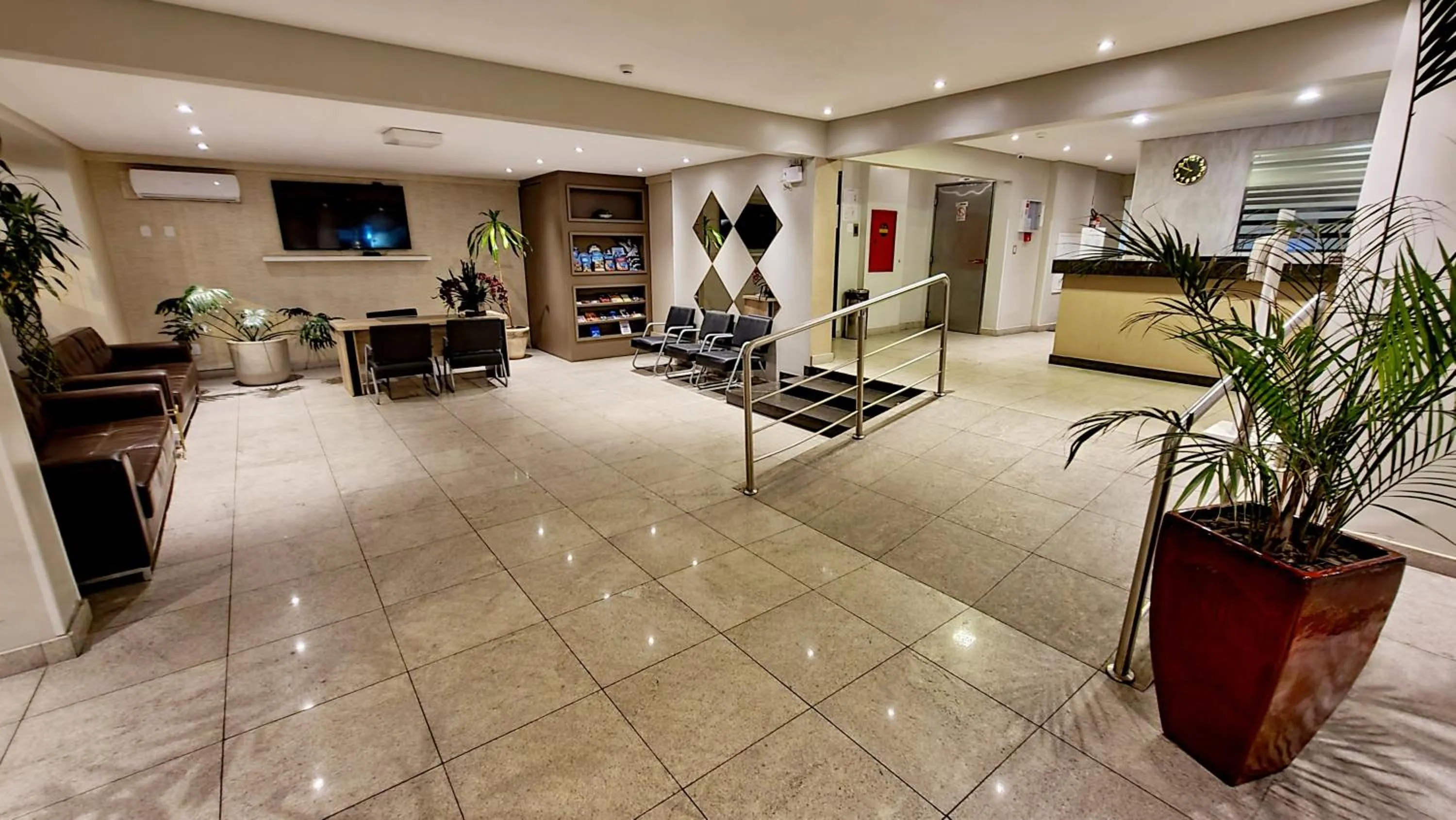 Lobby or reception in Hotel Gênova BC