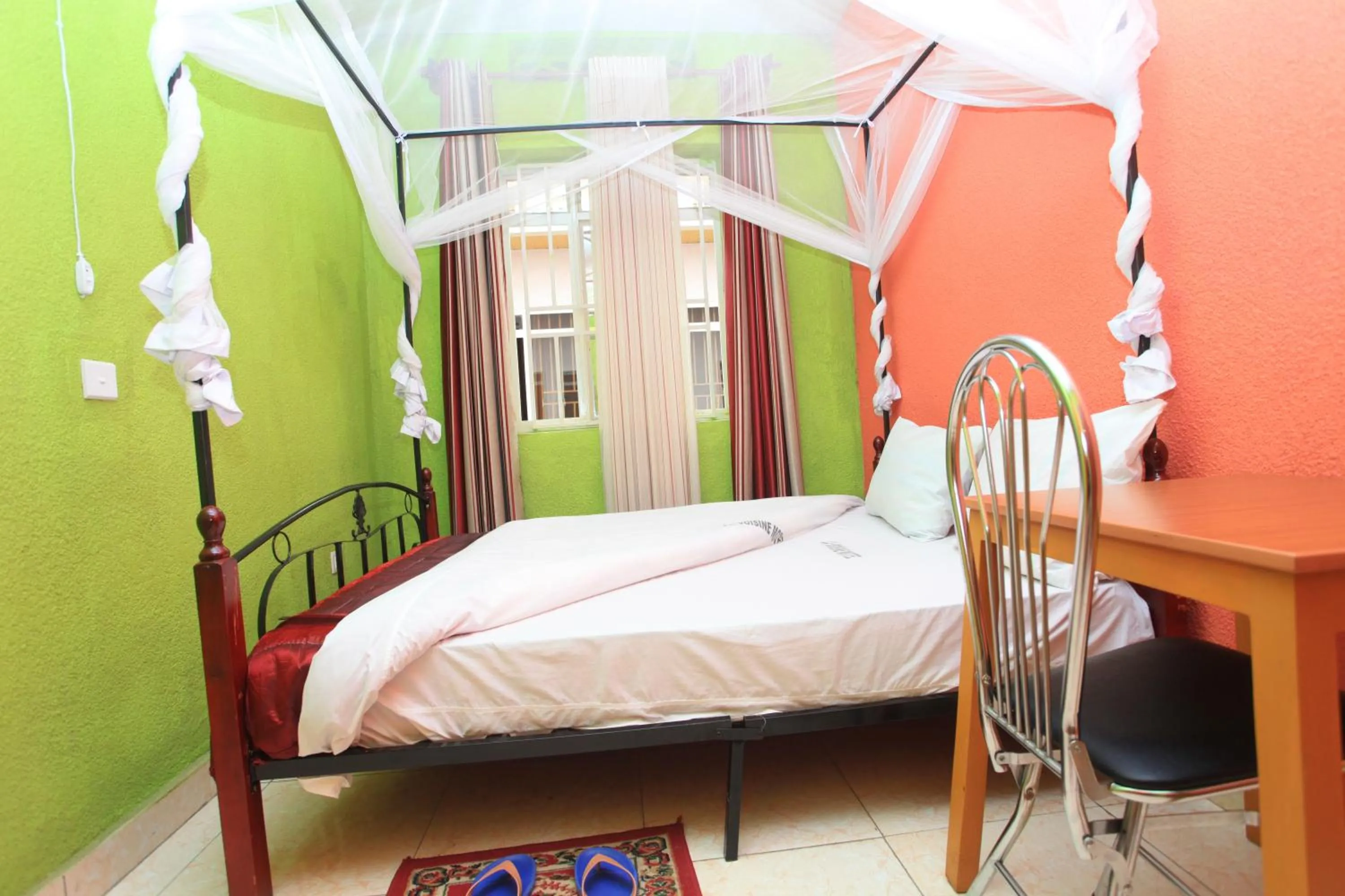 Photo of the whole room in La Voisina Hotel