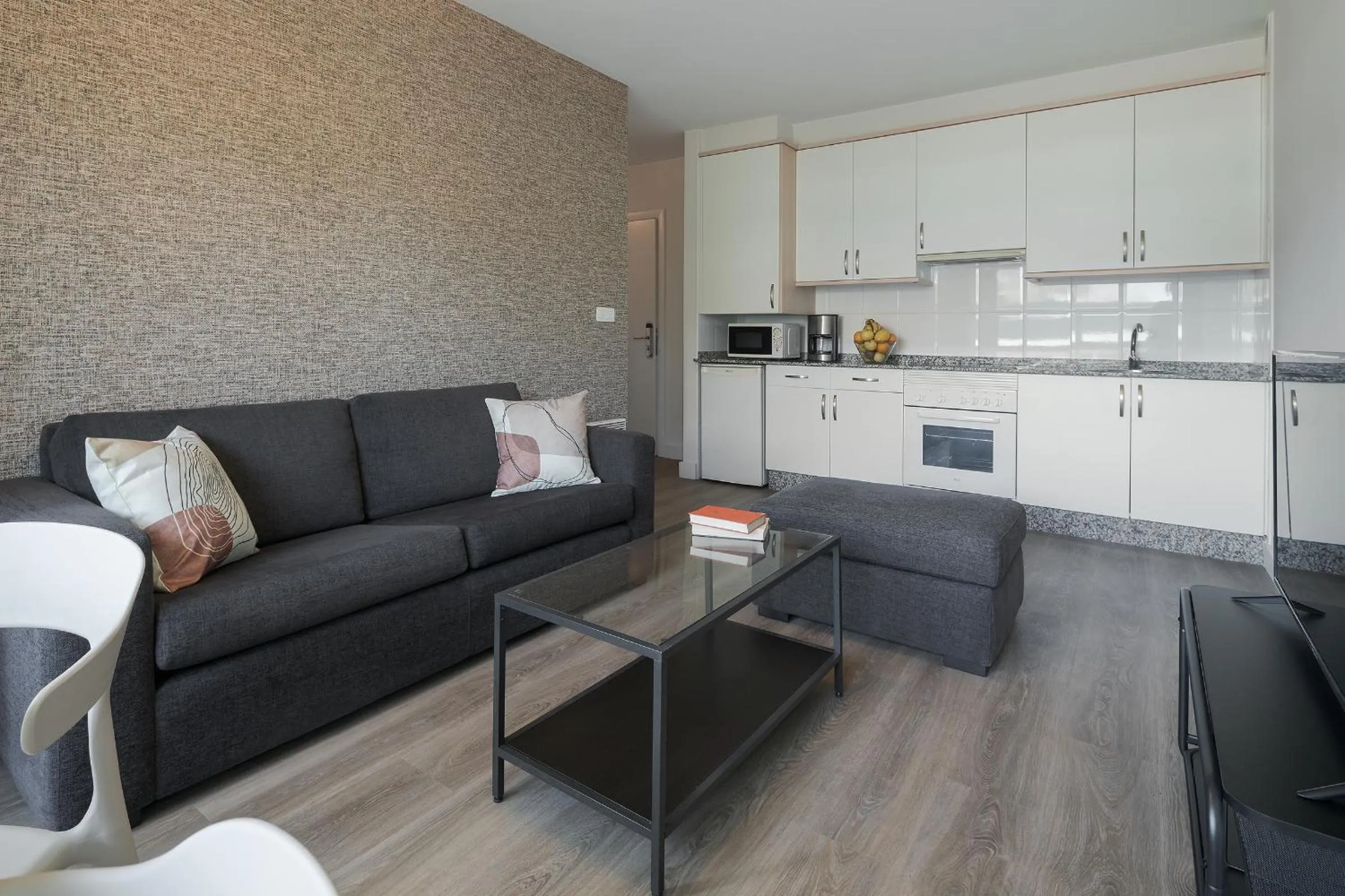 Two Bedroom Quadruple Apartment in Someso Apartamentos Turisticos