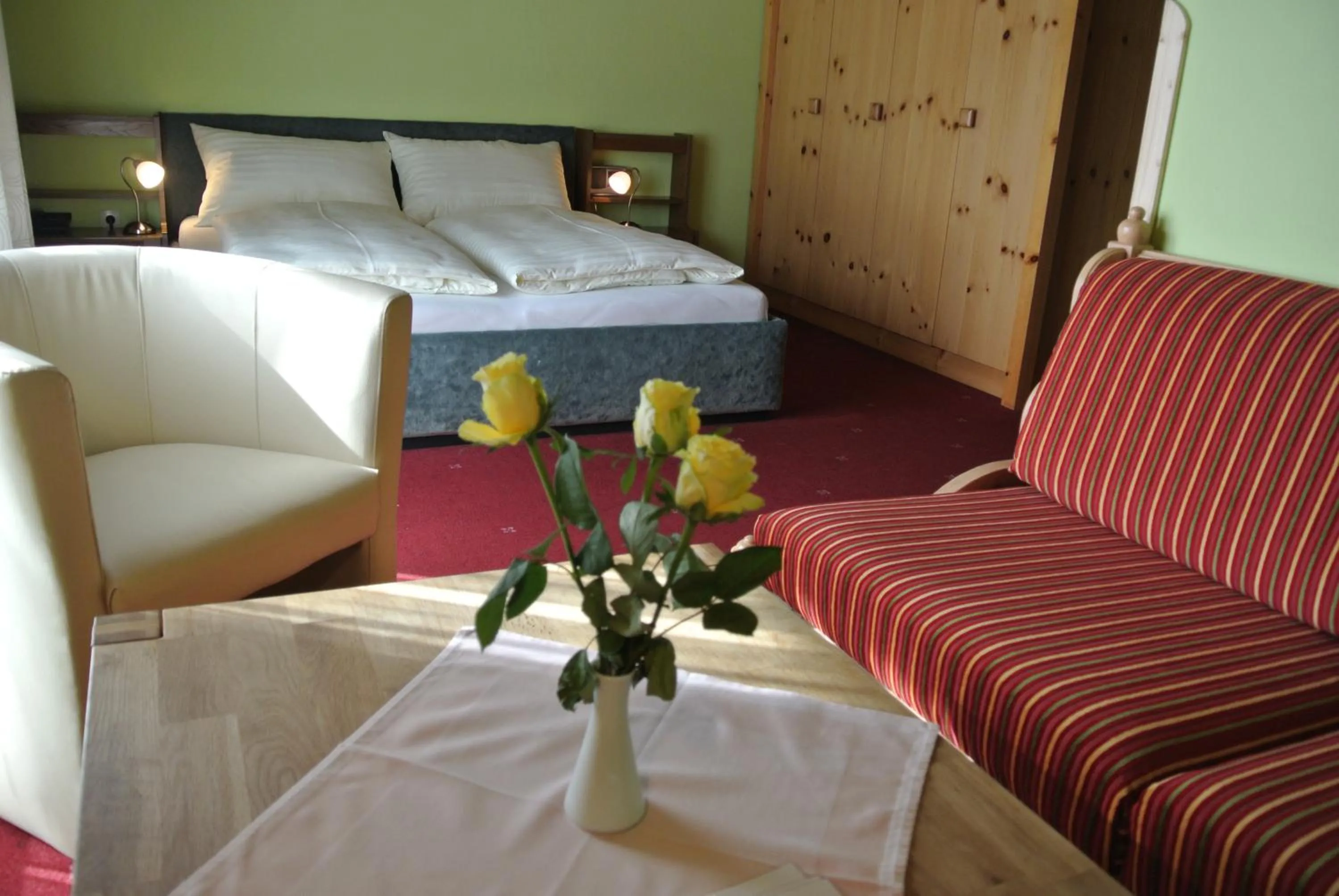 Photo of the whole room, Bed in Kirchenwirt Gosau