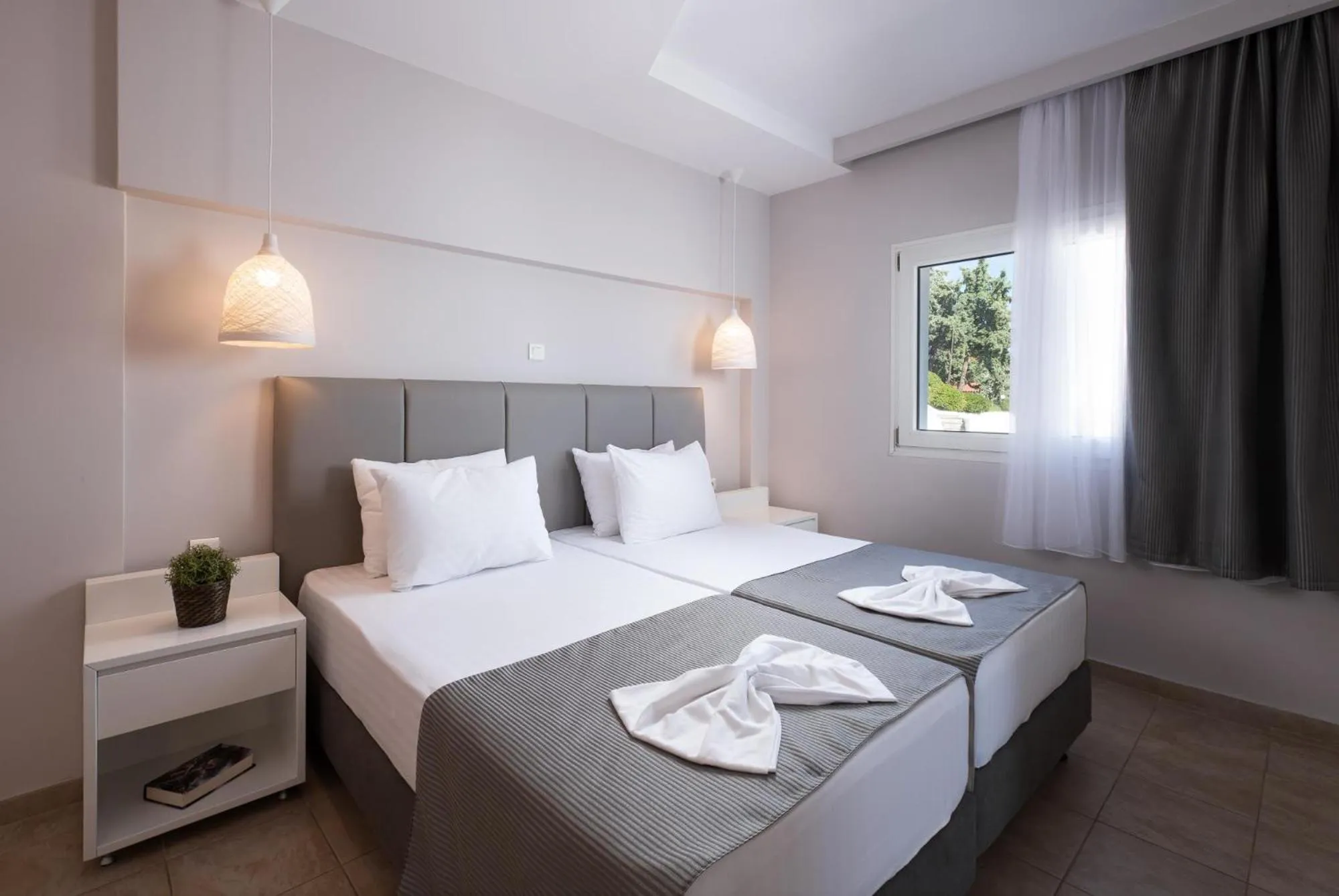 Photo of the whole room, Bed in Alexandros Palace