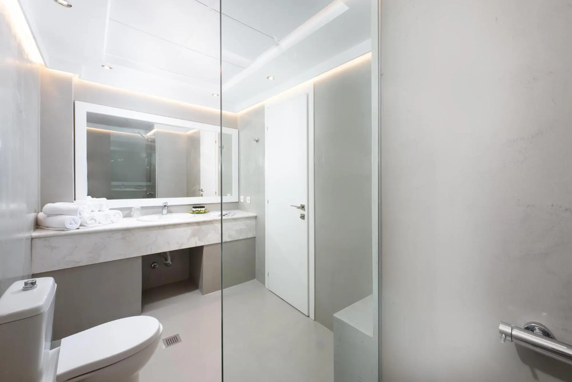 Shower in Alexandros Palace