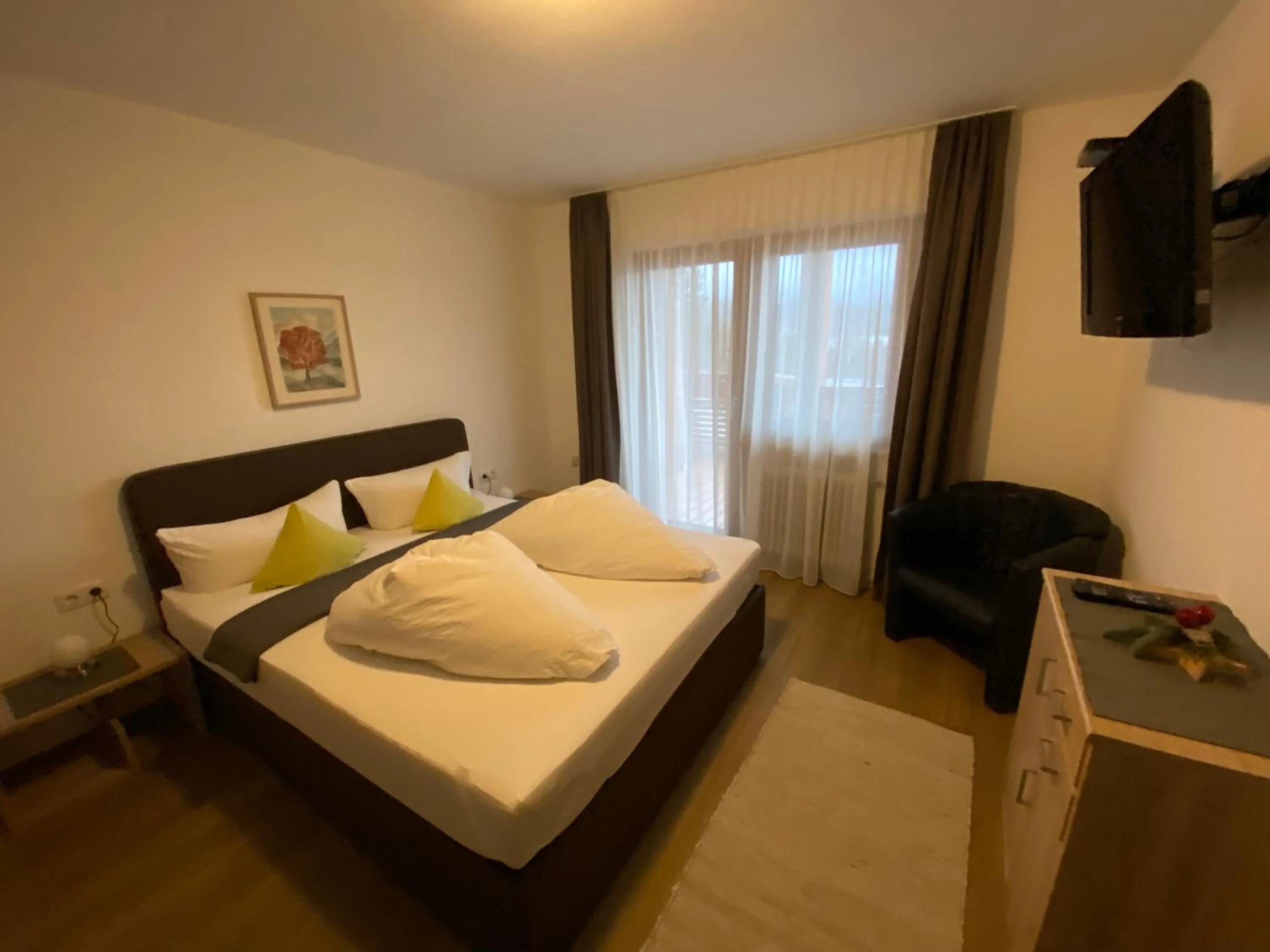 Photo of the whole room, Bed in Pension Aschlandhof