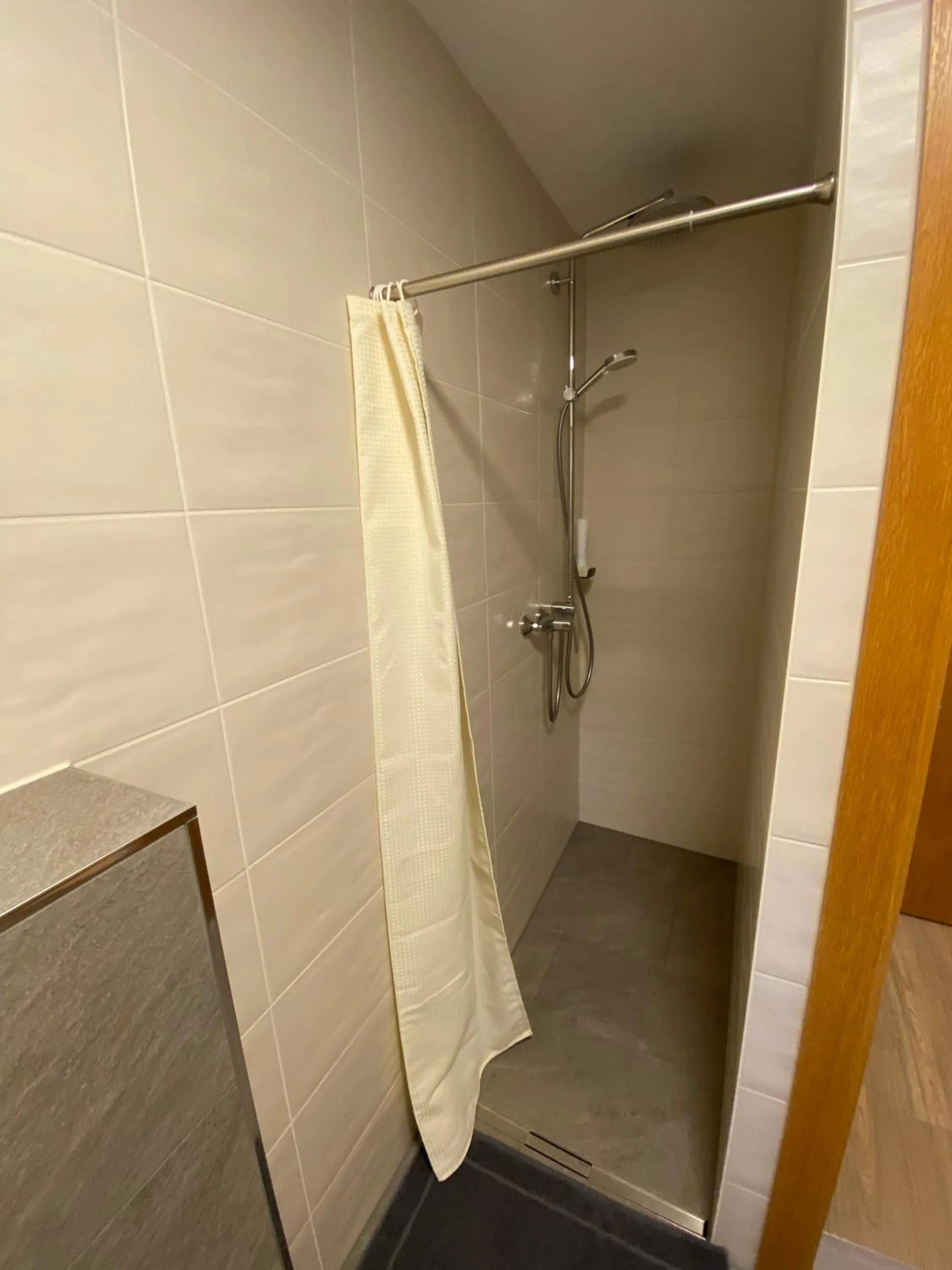 Bathroom in Pension Aschlandhof
