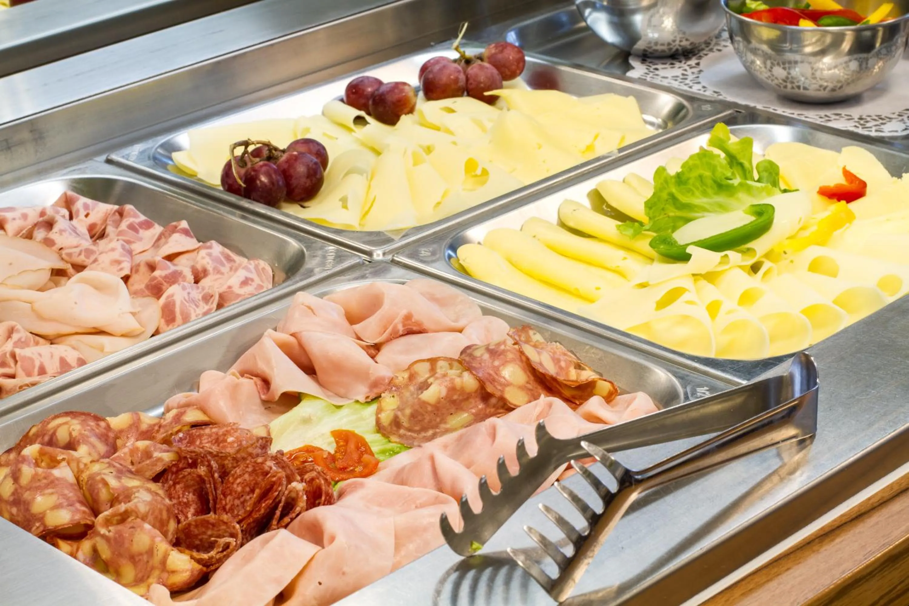 Buffet breakfast in Hotel Greenrooms