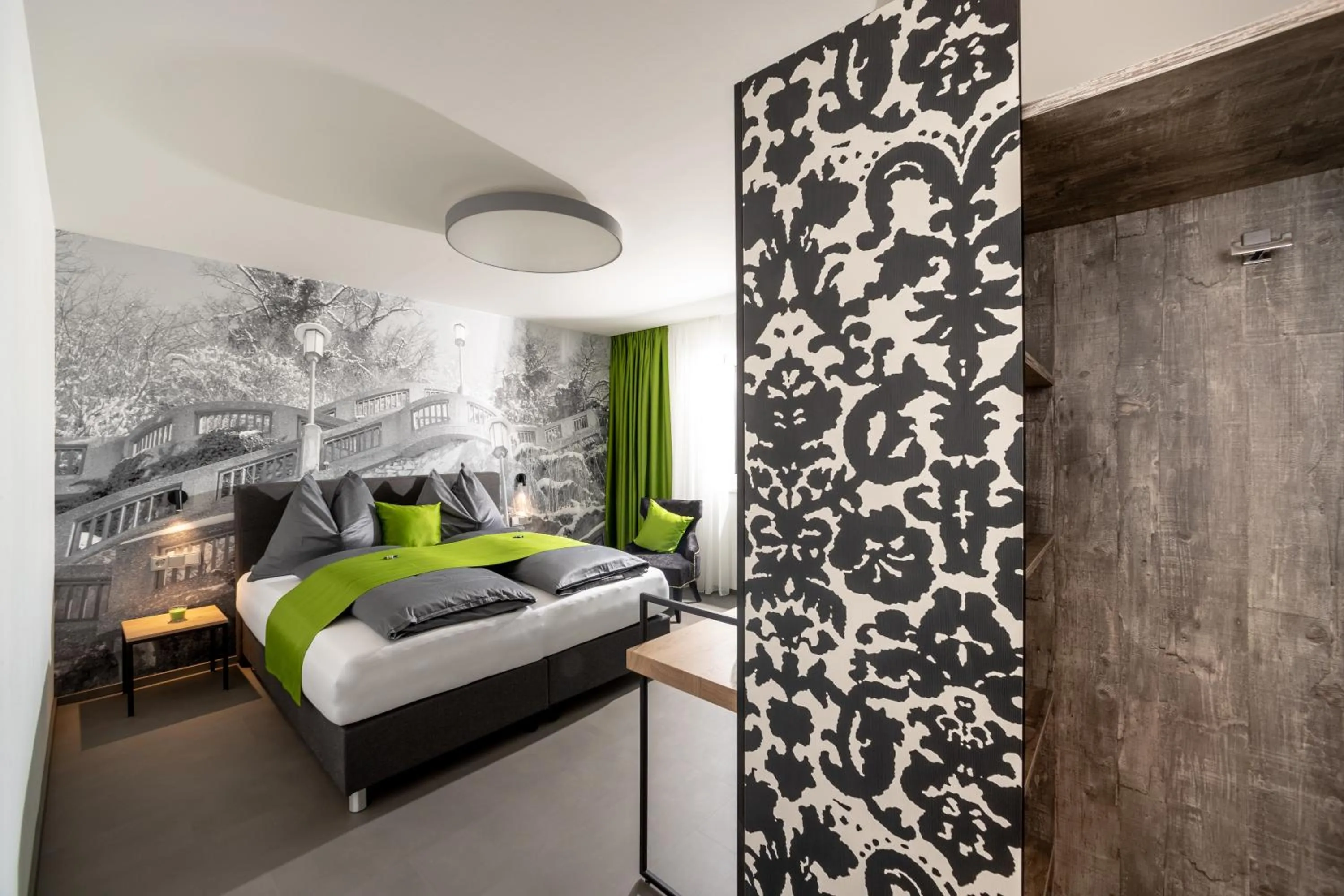 Photo of the whole room, Bed in Hotel Greenrooms