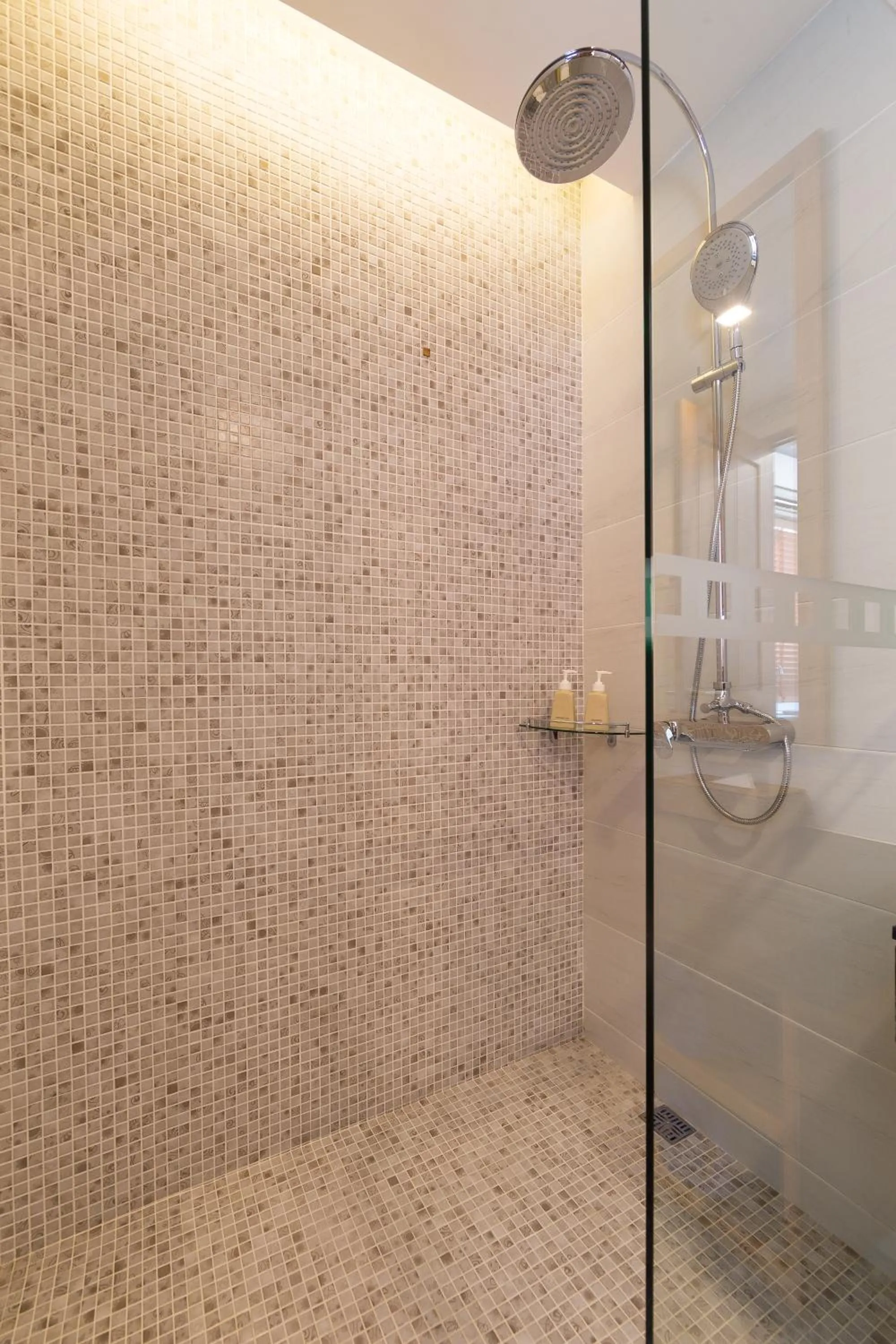 Shower in Andakiri Pool Villa Panoramic Sea View