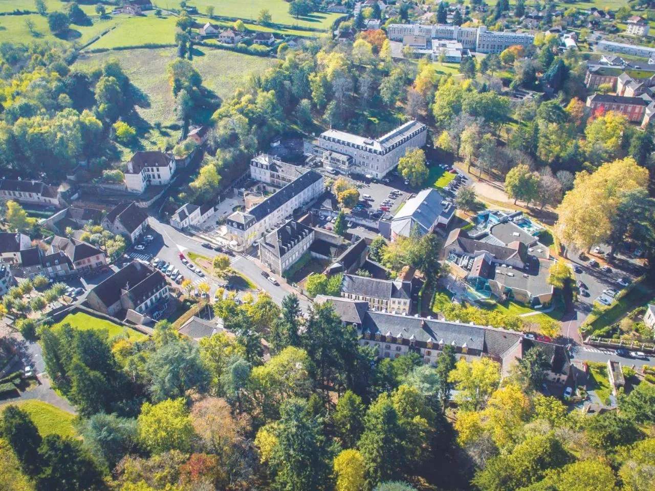 Bird's eye view in Grand Hôtel de Bourbon-Lancy - Spa et Restaurant - Logis