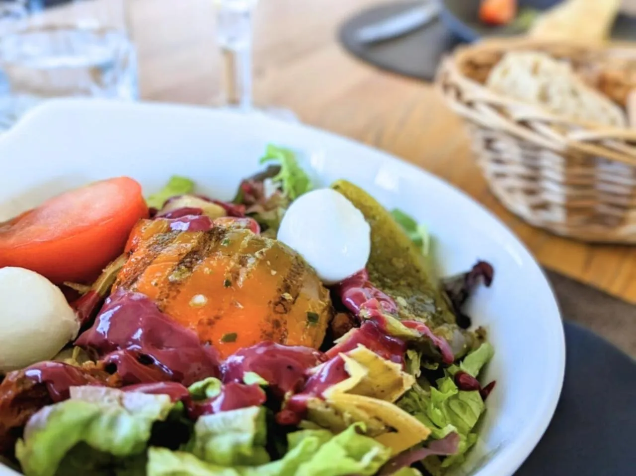 Restaurant/places to eat in Grand Hôtel de Bourbon-Lancy - Spa et Restaurant - Logis