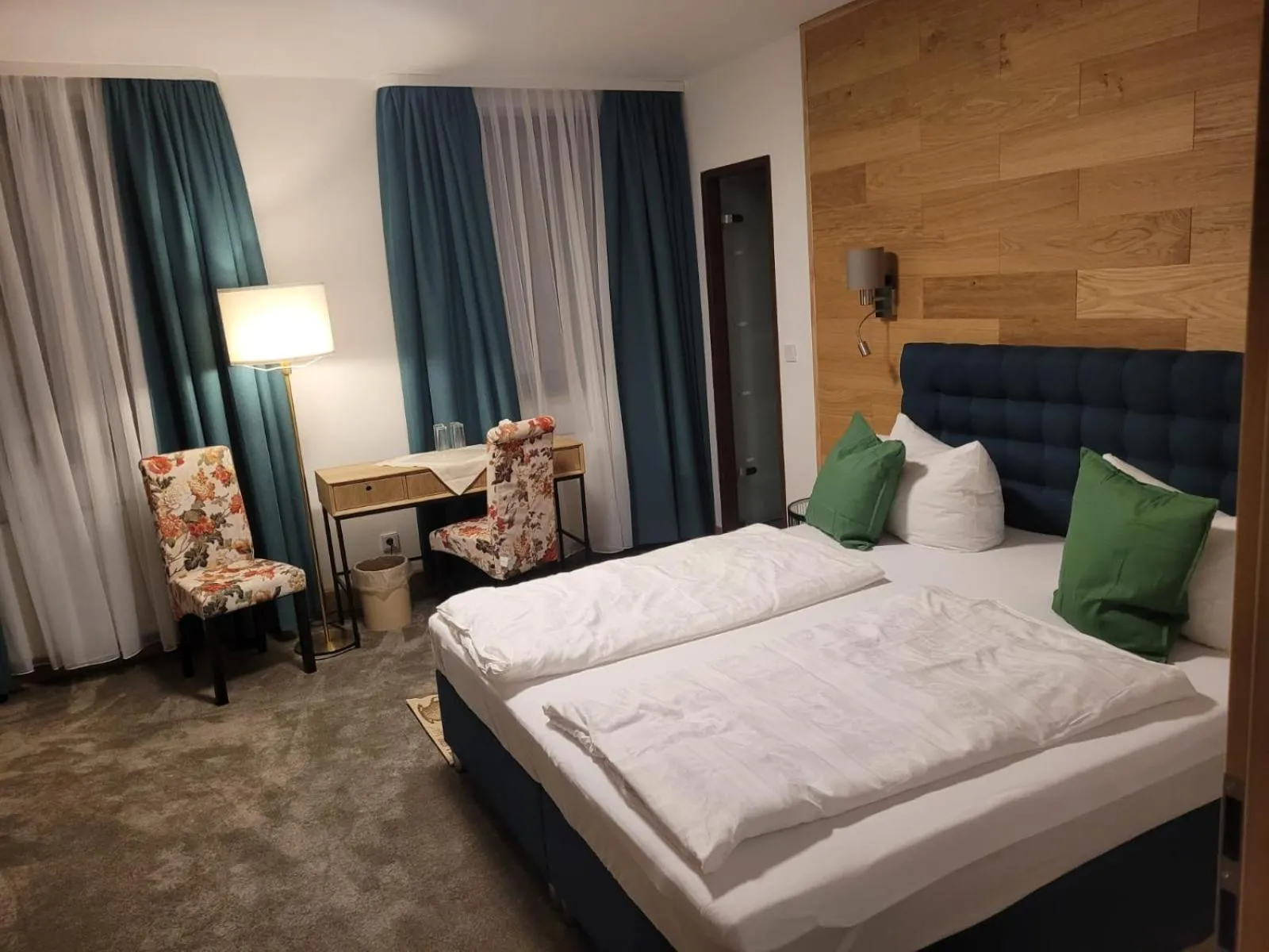 Photo of the whole room, Bed in Familien-Hotel Am Tränkbachtal Frauenwald
