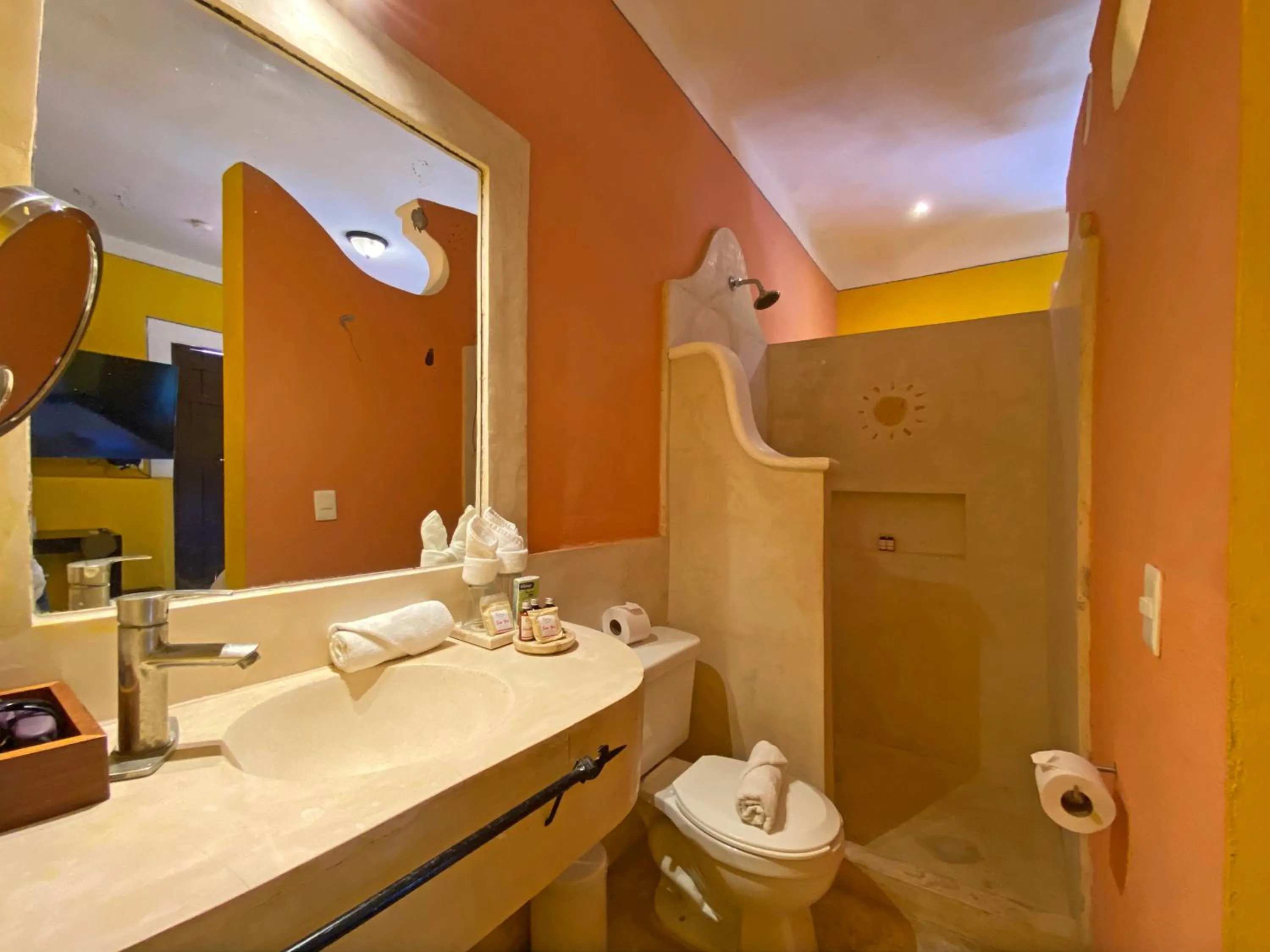 Shower in Art 64 Hotel Boutique - Adults Only