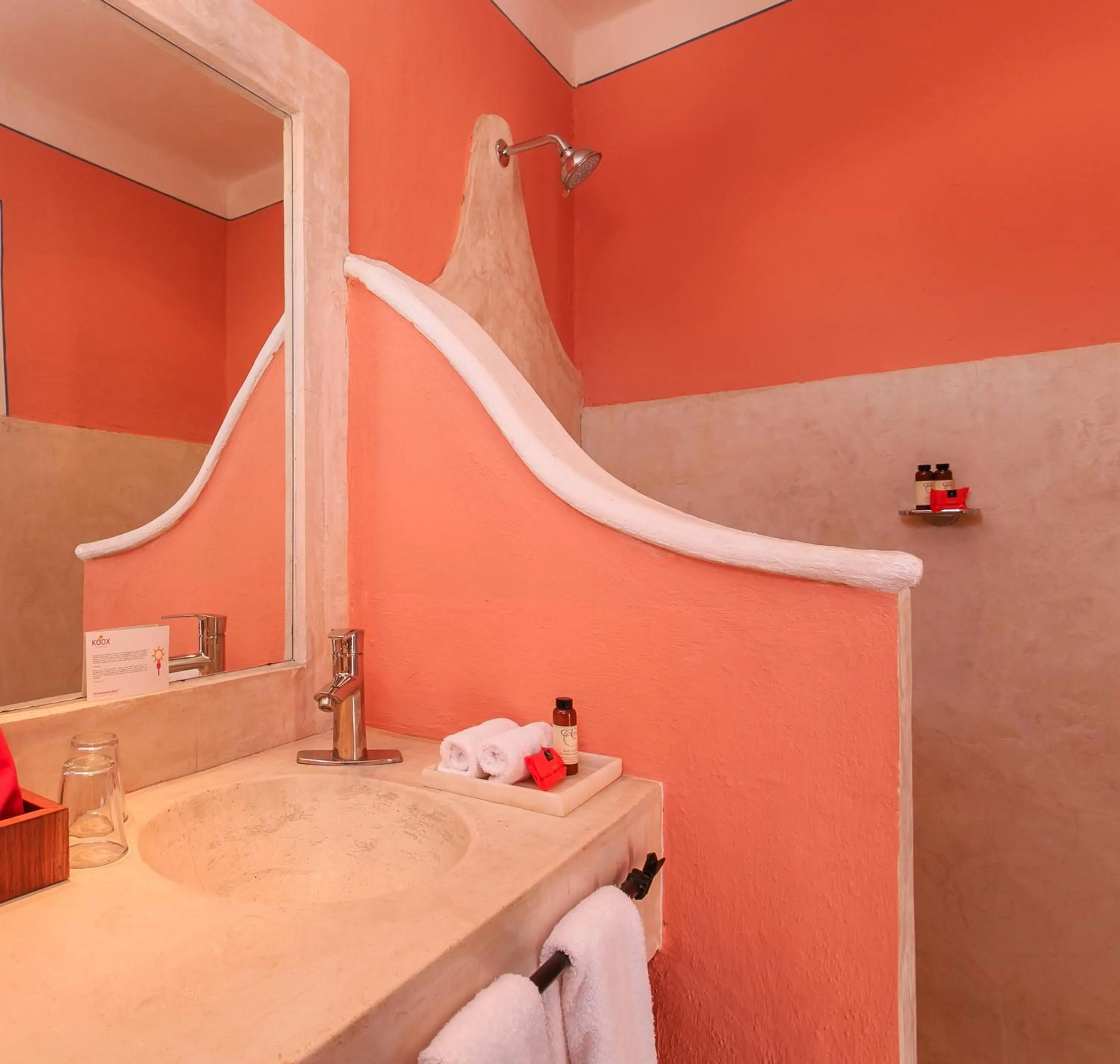 Toilet in Art 64 Hotel Boutique - Adults Only