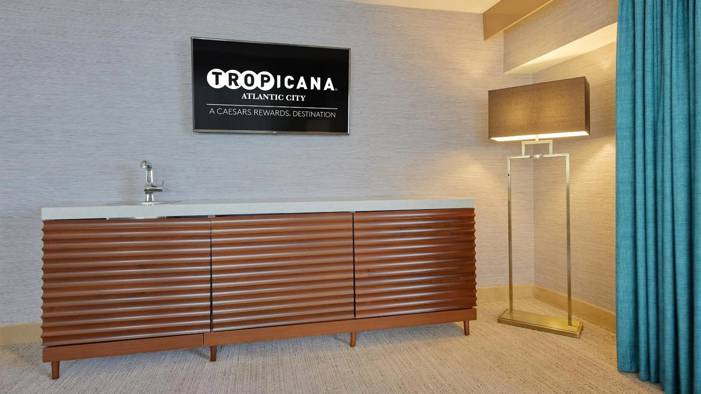 TV and multimedia in Tropicana Atlantic City, A Caesars Destination