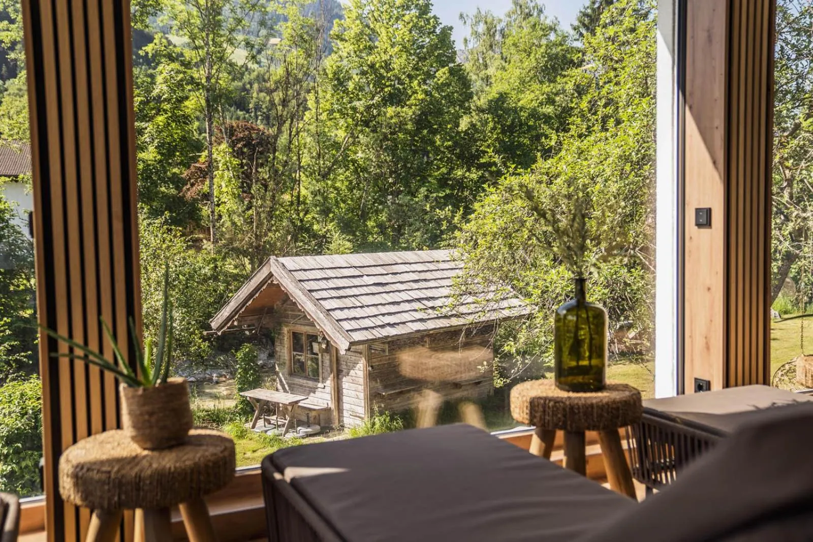 Day in Bergrose Hideaway