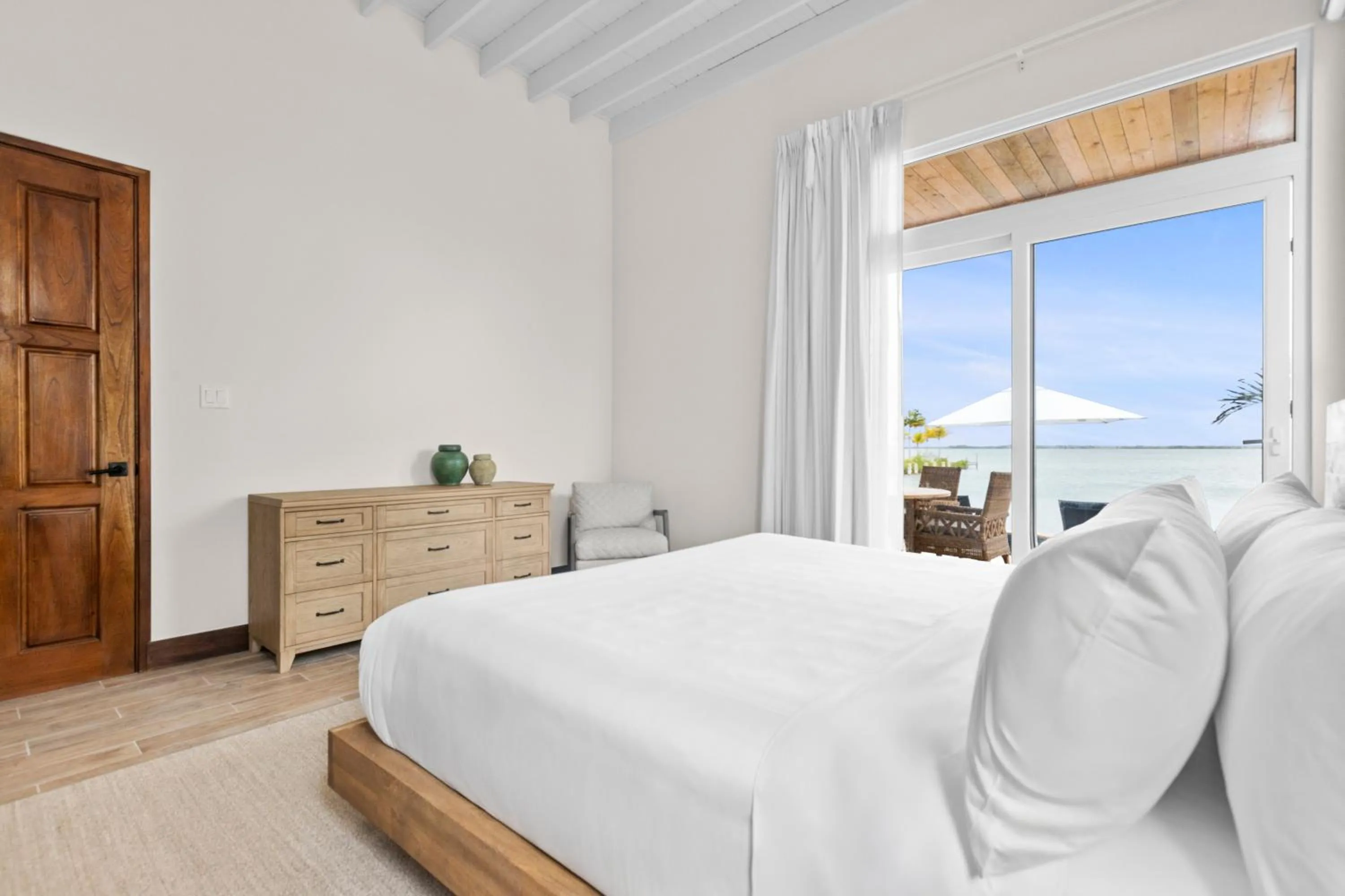 Bed in Itz'ana Resort & Residences