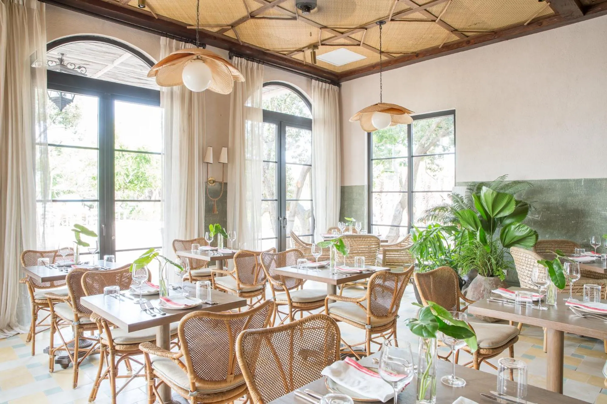 Restaurant/places to eat in Itz'ana Resort & Residences