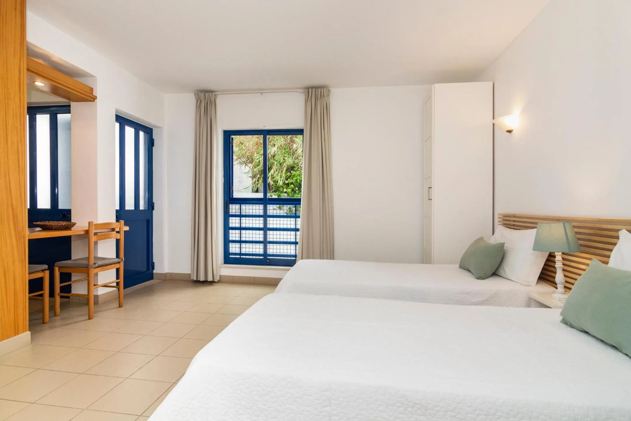 Bedroom, Bed in Apartamentos Rossio Mar