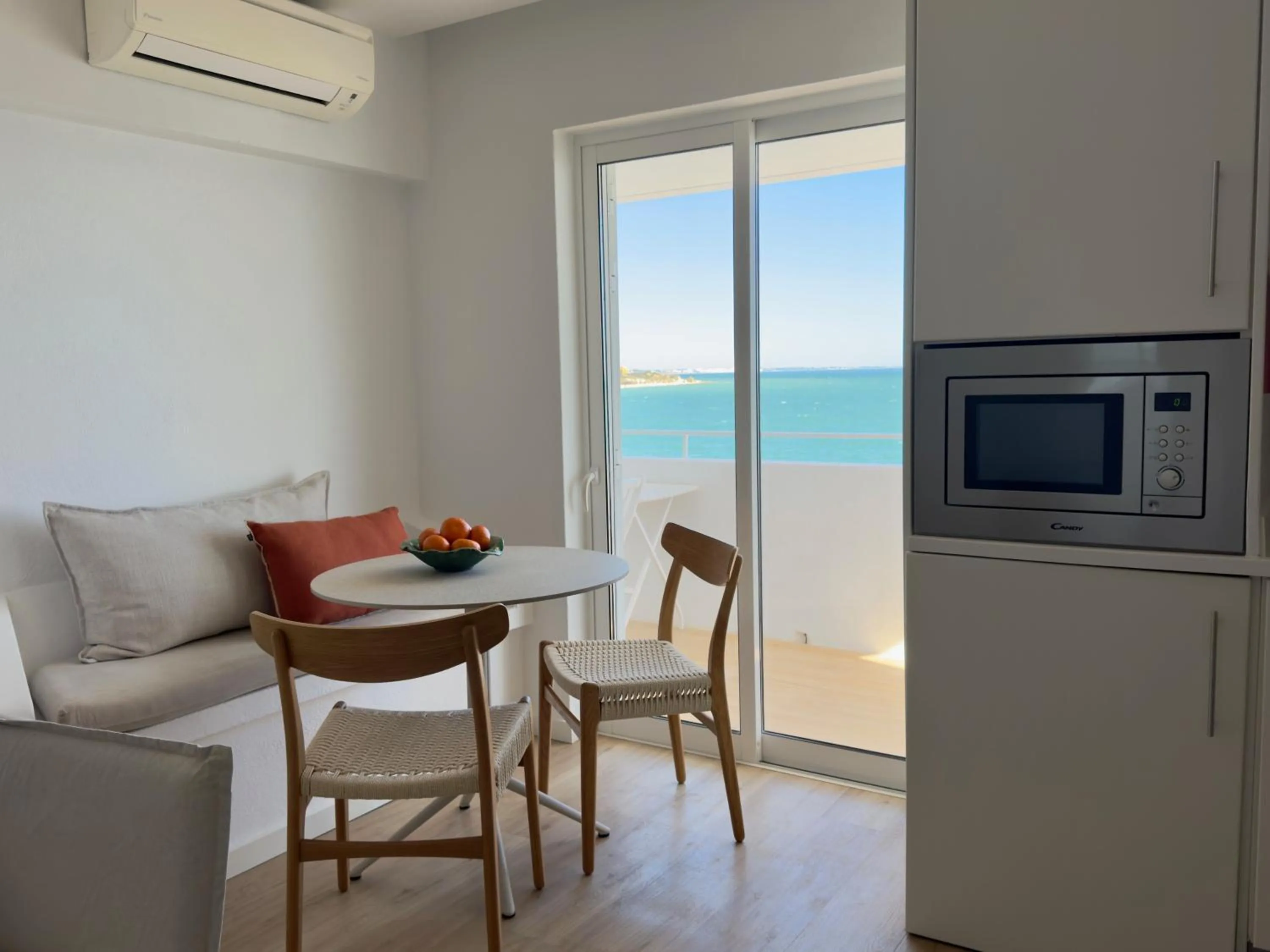 Dining area in Apartamentos Rossio Mar