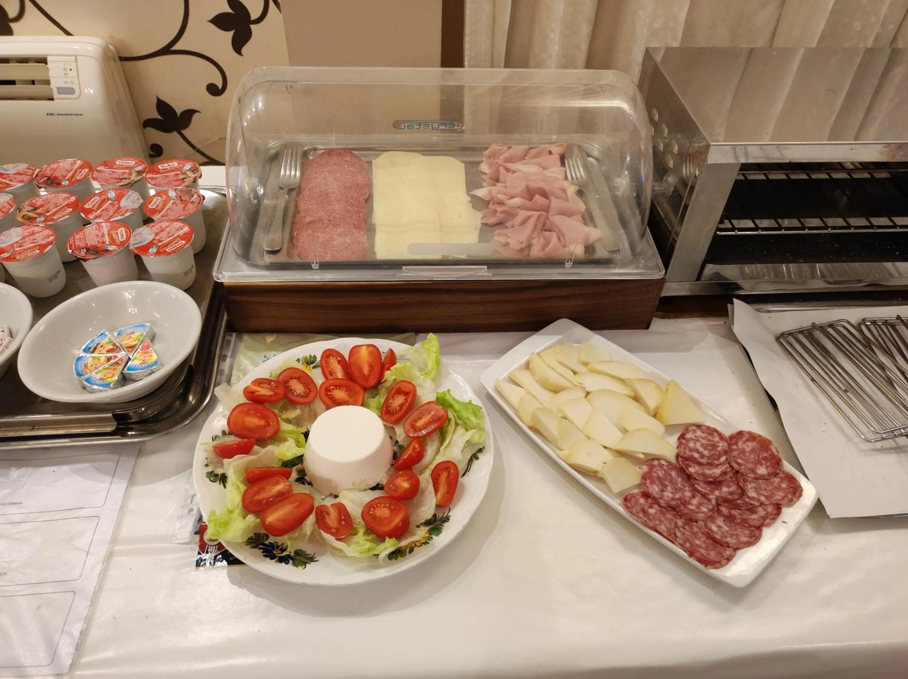 Buffet breakfast in ACasaMia WelcHome Hotel