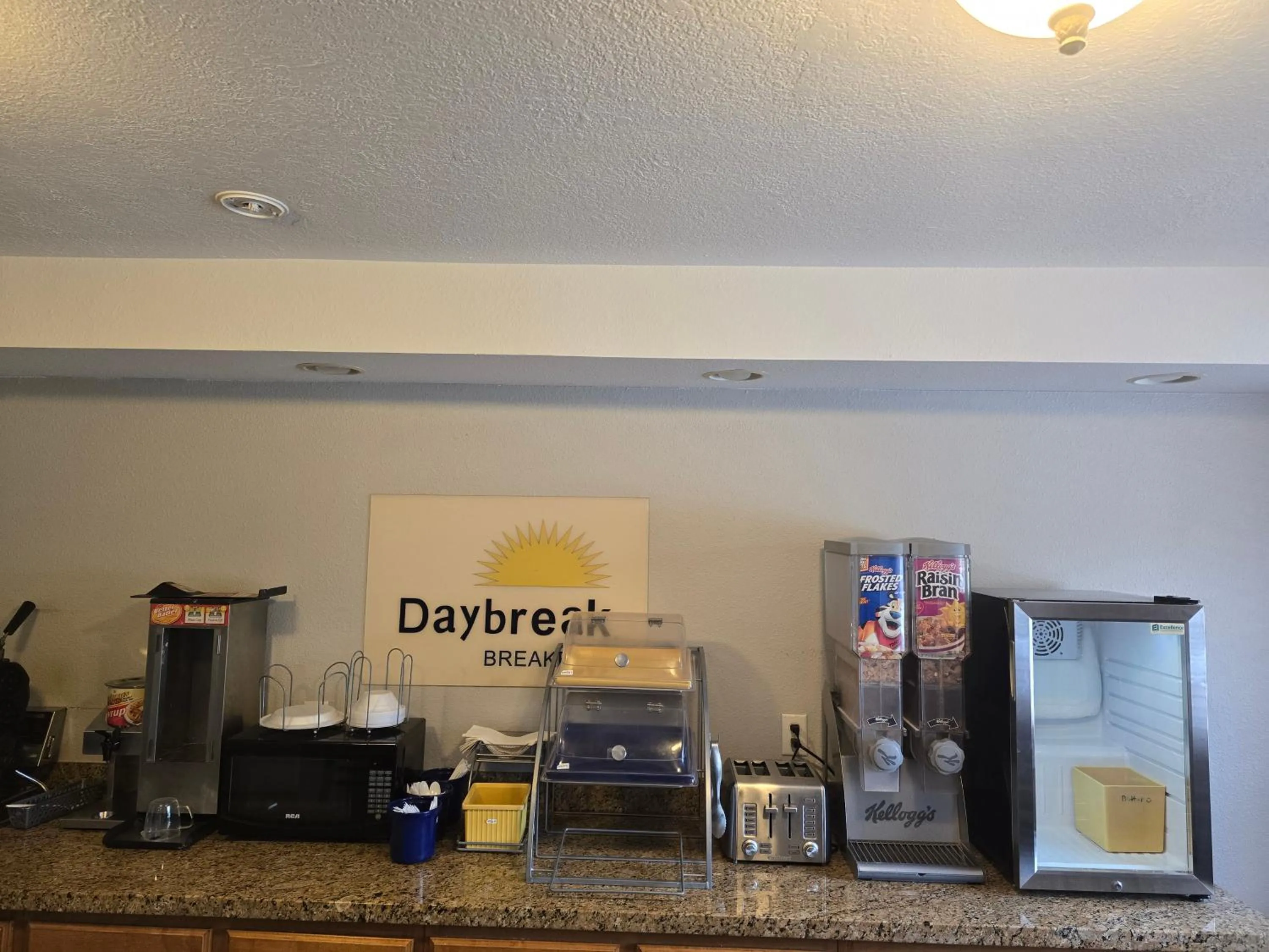 Breakfast in Antelope Inn & Suites