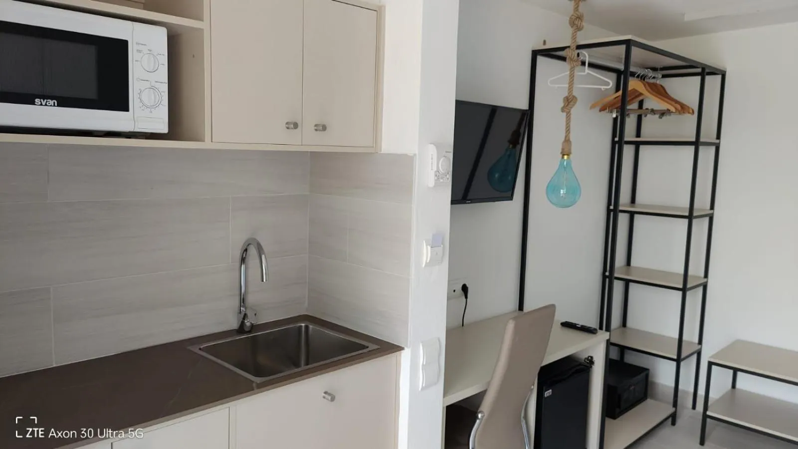 microwave in Hotel Roca Bella