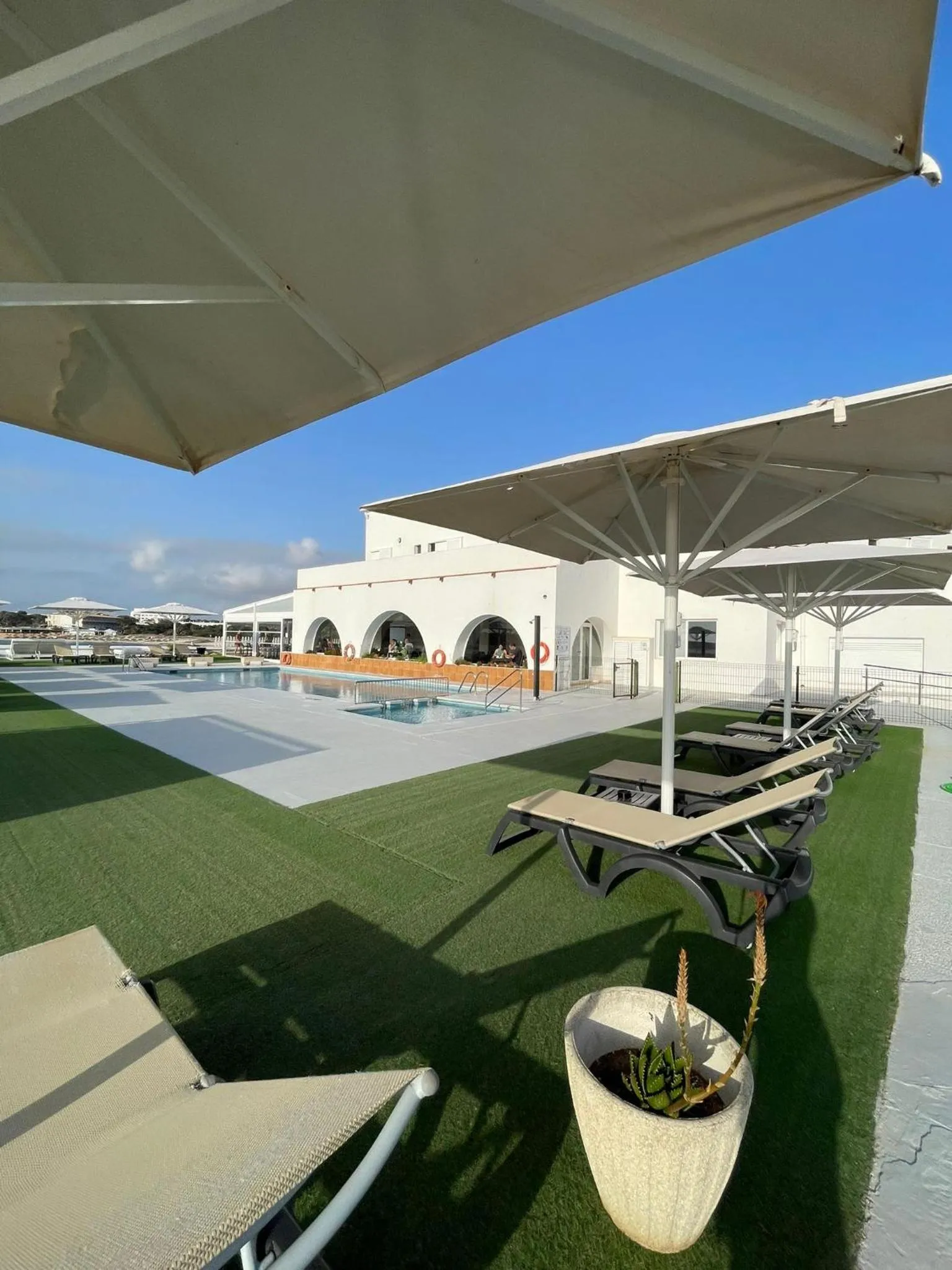 Property building in Hotel Roca Bella