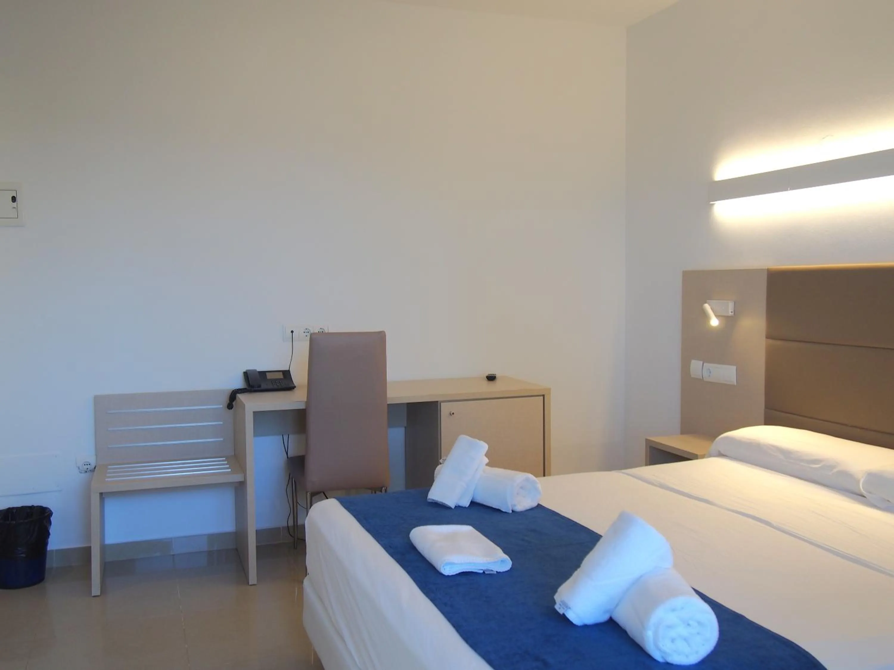 Bed in Hotel Roca Bella