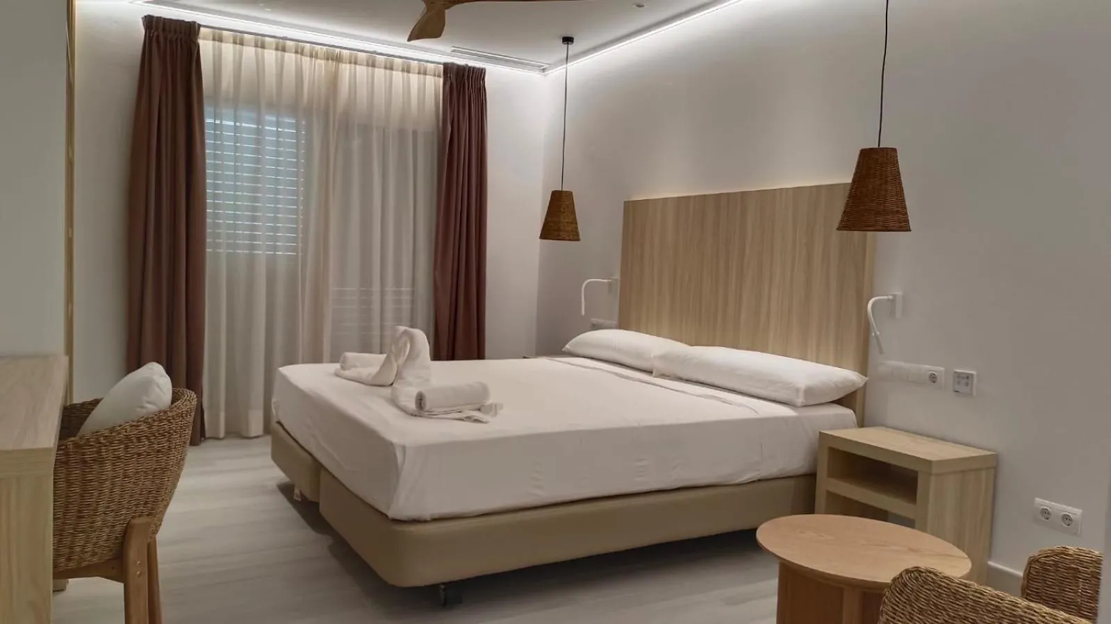 Bedroom, Bed in Hotel Roca Bella