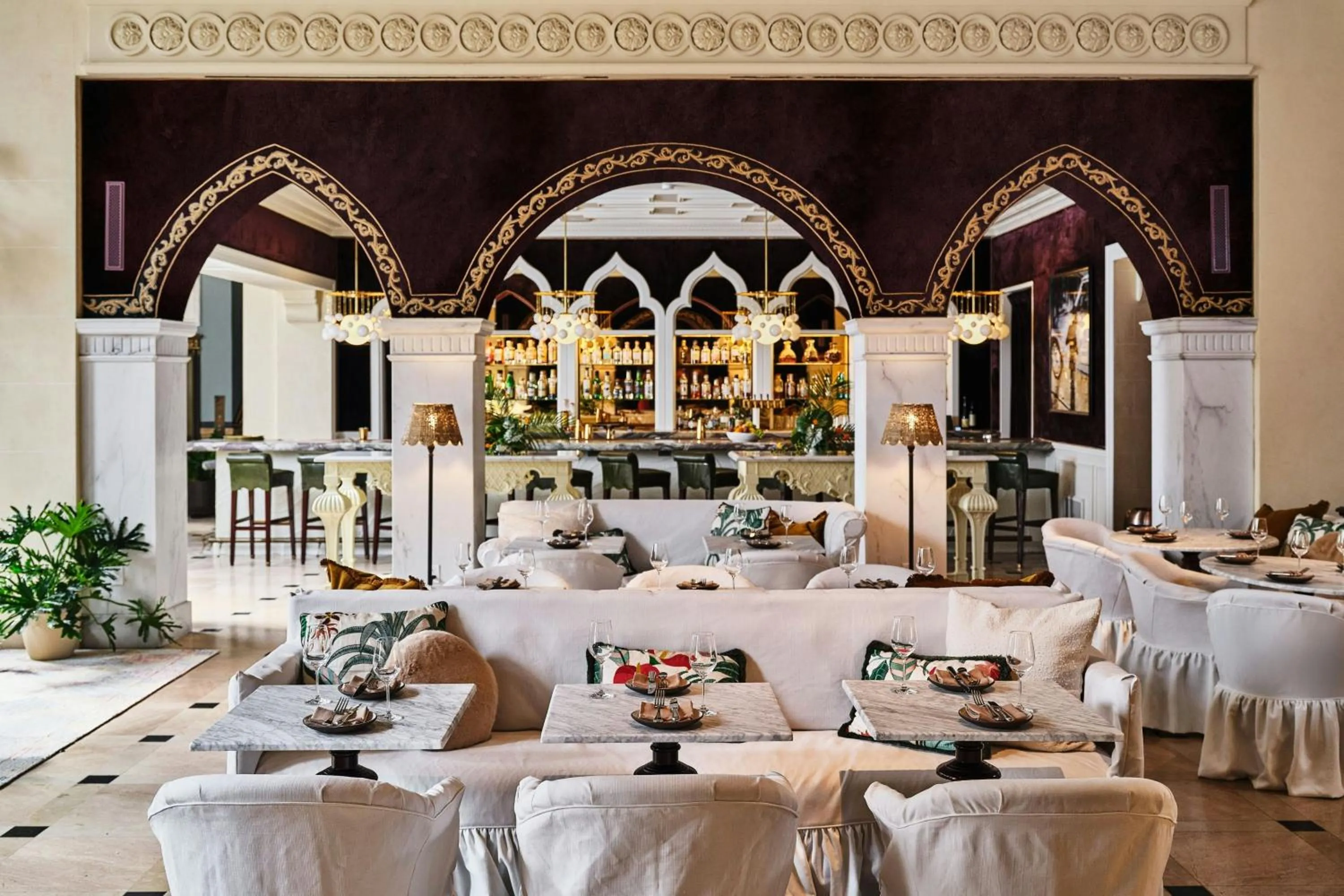 Restaurant/places to eat in Hotel Per La, Autograph Collection