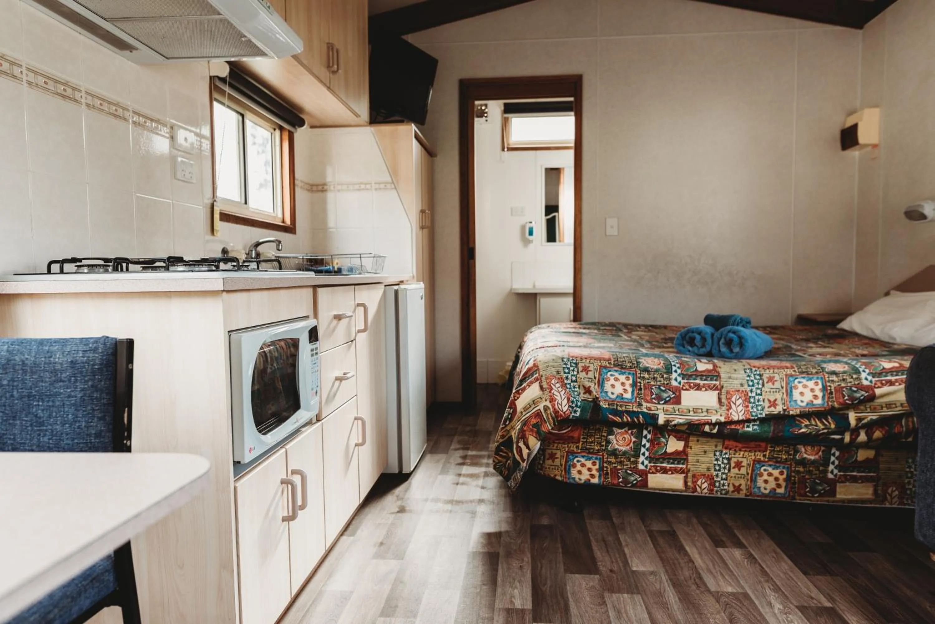 Photo of the whole room in G'Day Parks Ararat