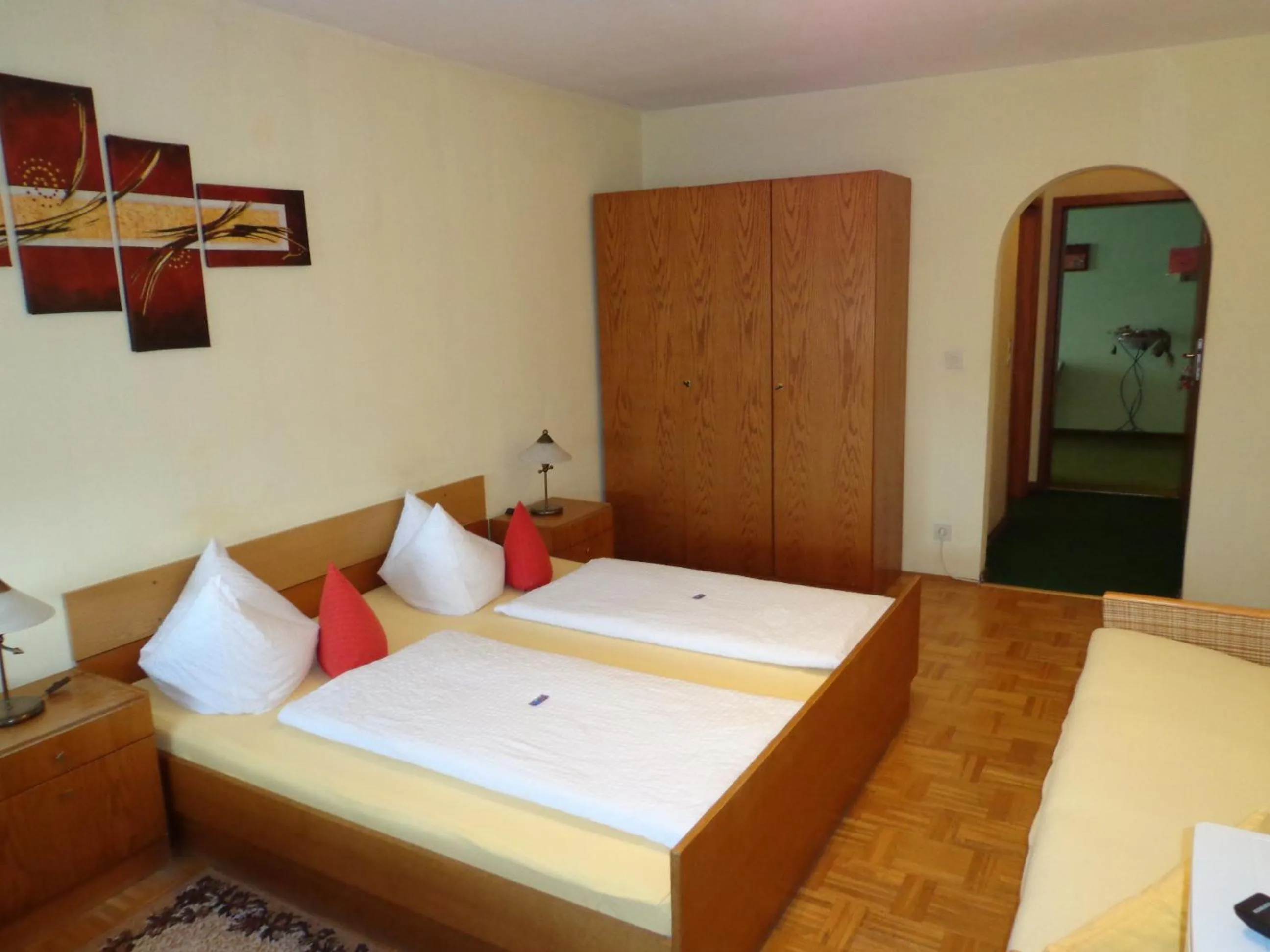 Photo of the whole room, Bed in Pension Schamberger