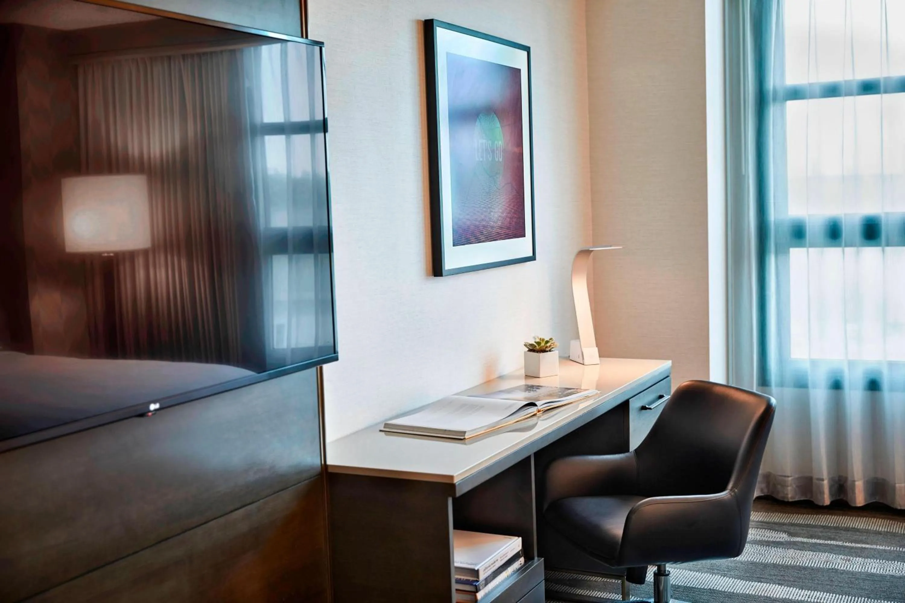 Photo of the whole room in Renaissance Los Angeles Airport Hotel