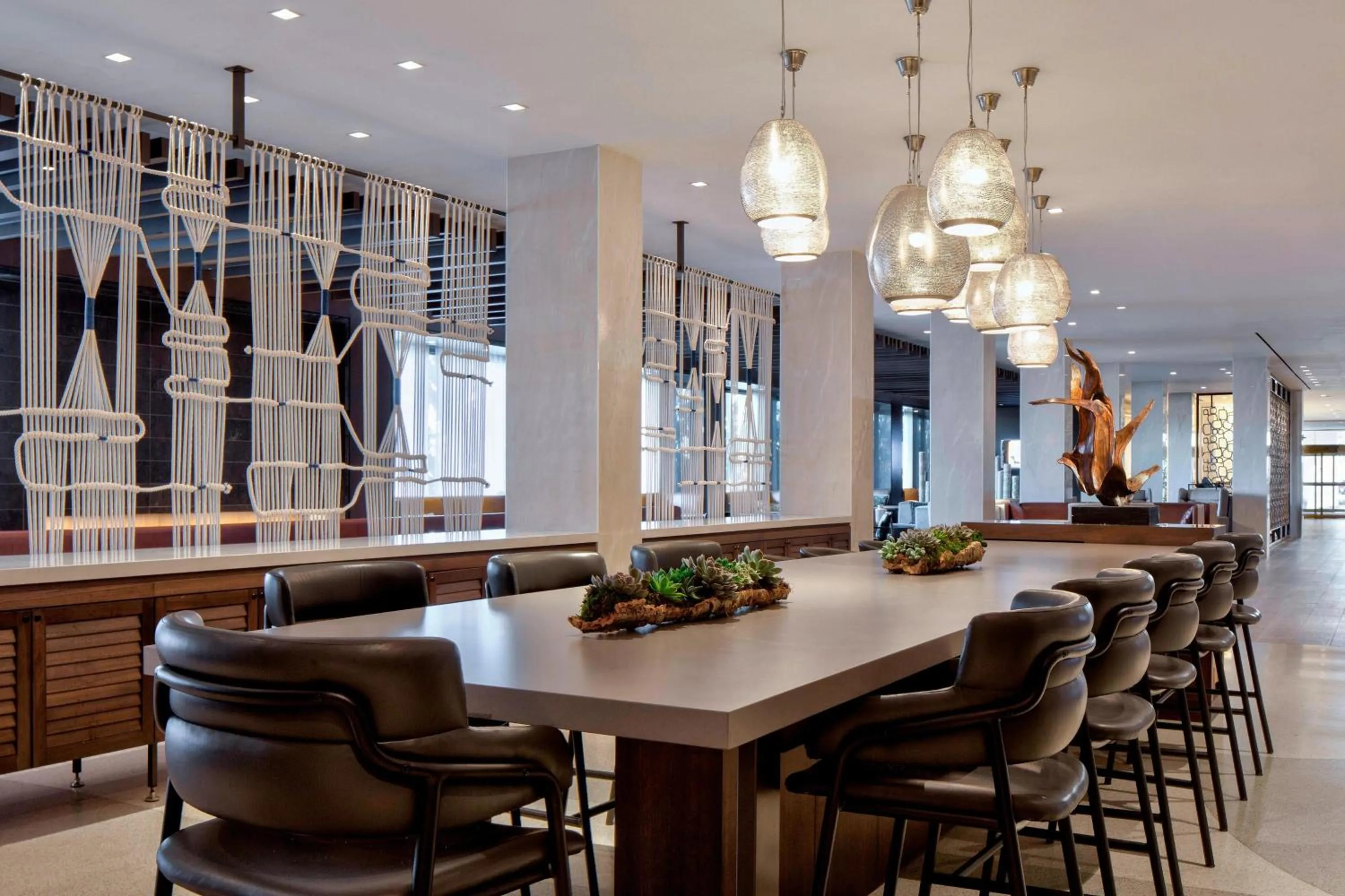 Restaurant/places to eat in New York LaGuardia Airport Marriott